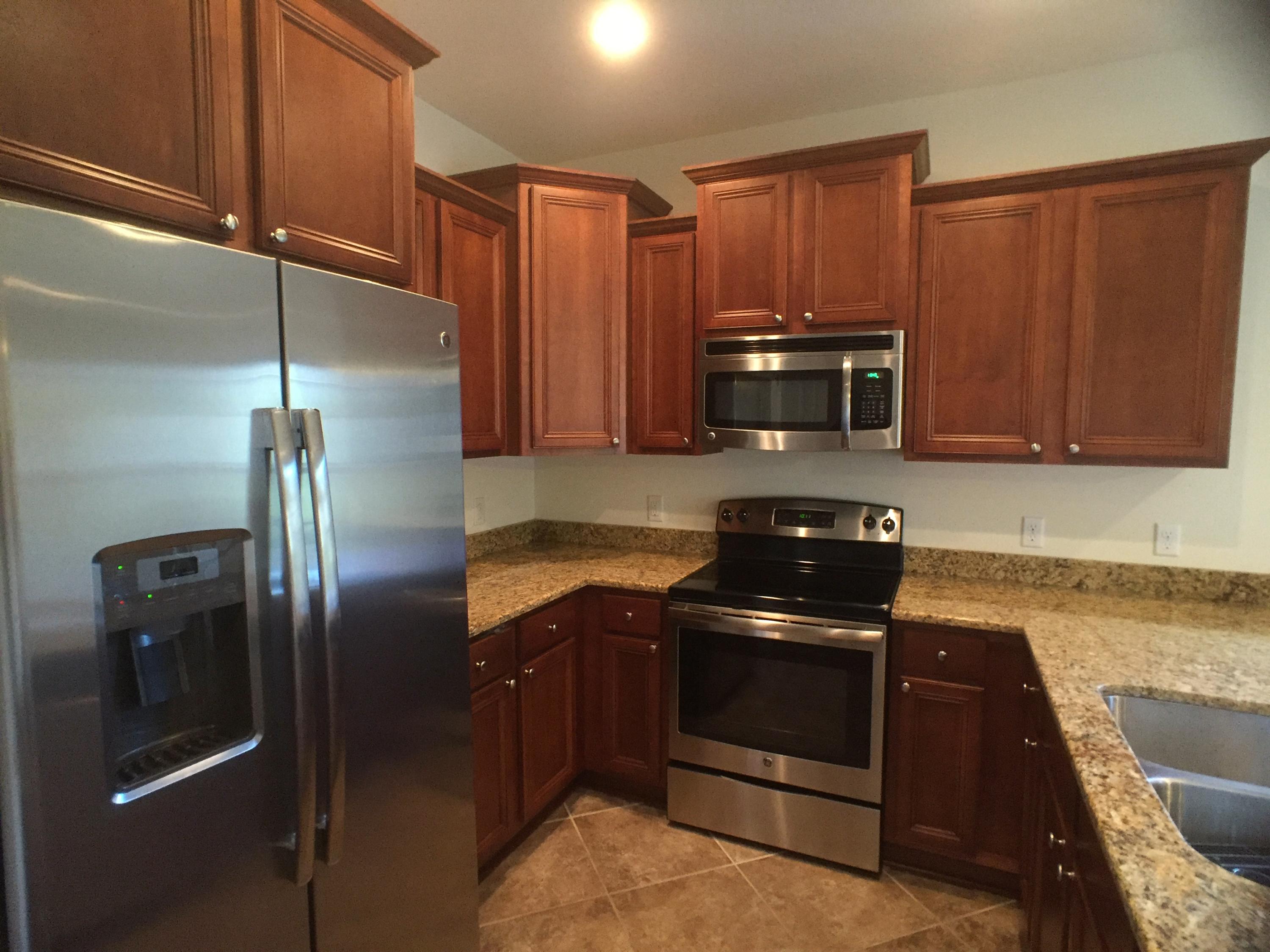 RESERVE POINTE - Residential Lease