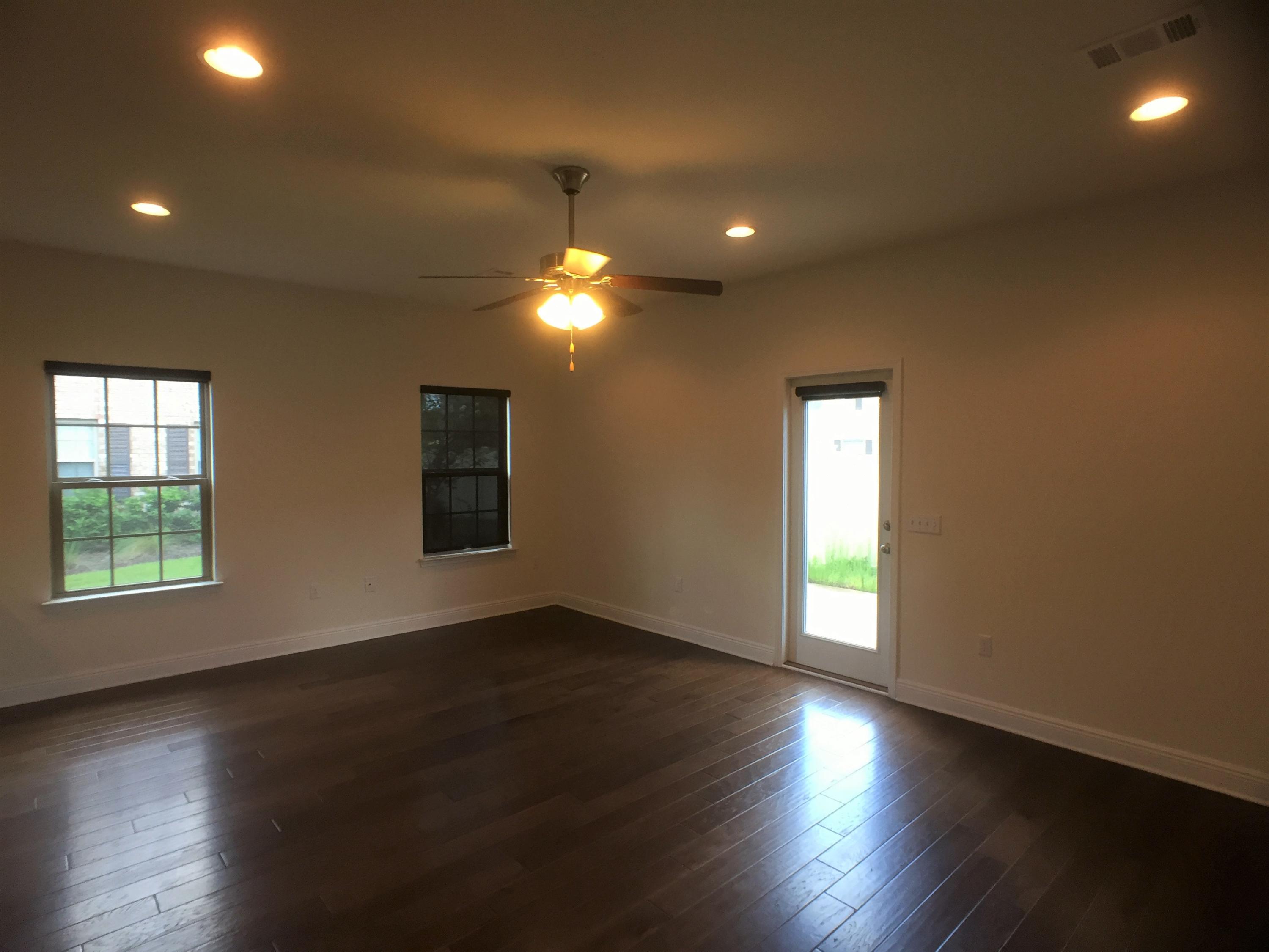 RESERVE POINTE - Residential Lease