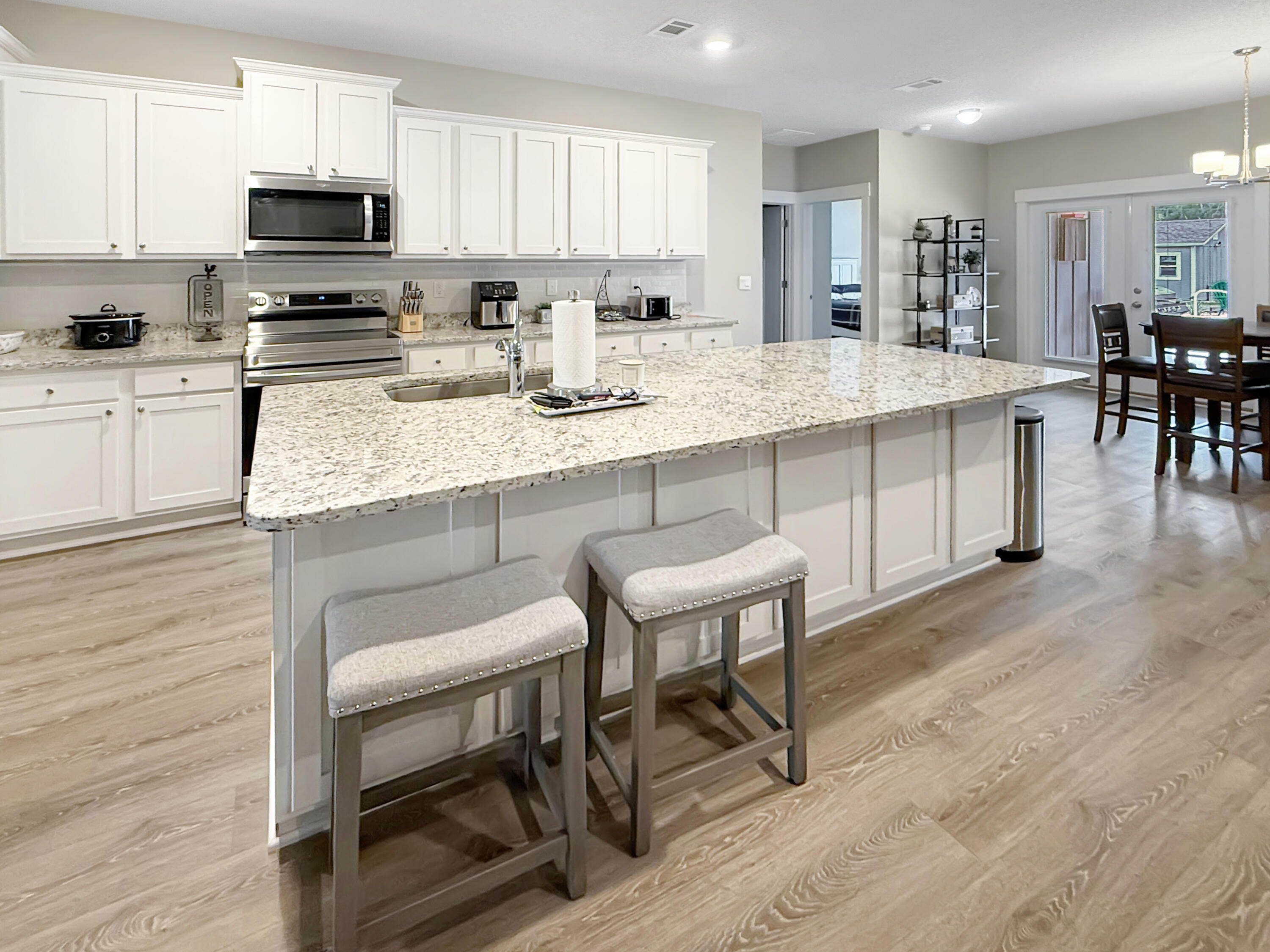 HILLWOOD ESTATES - Residential
