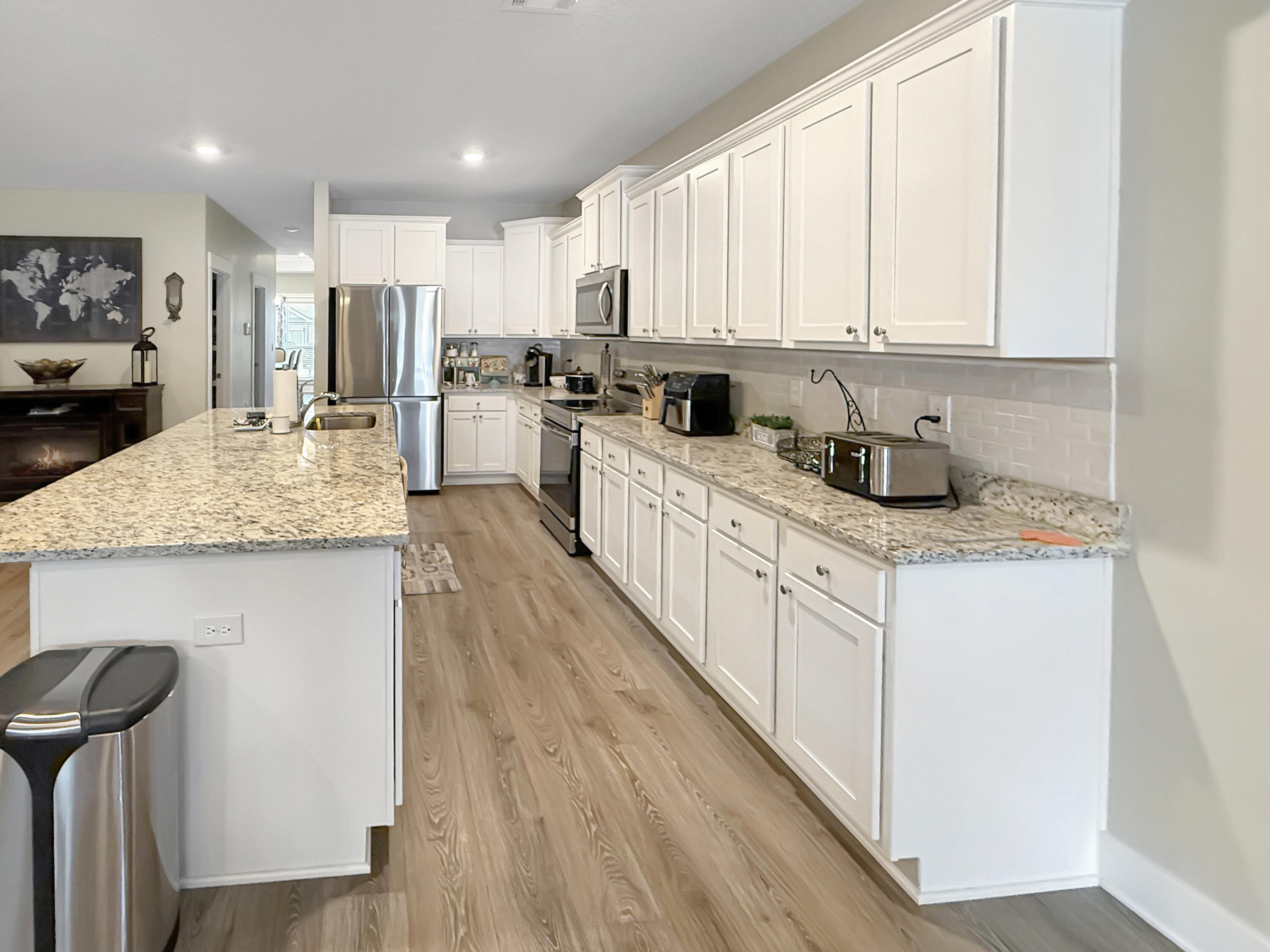 HILLWOOD ESTATES - Residential