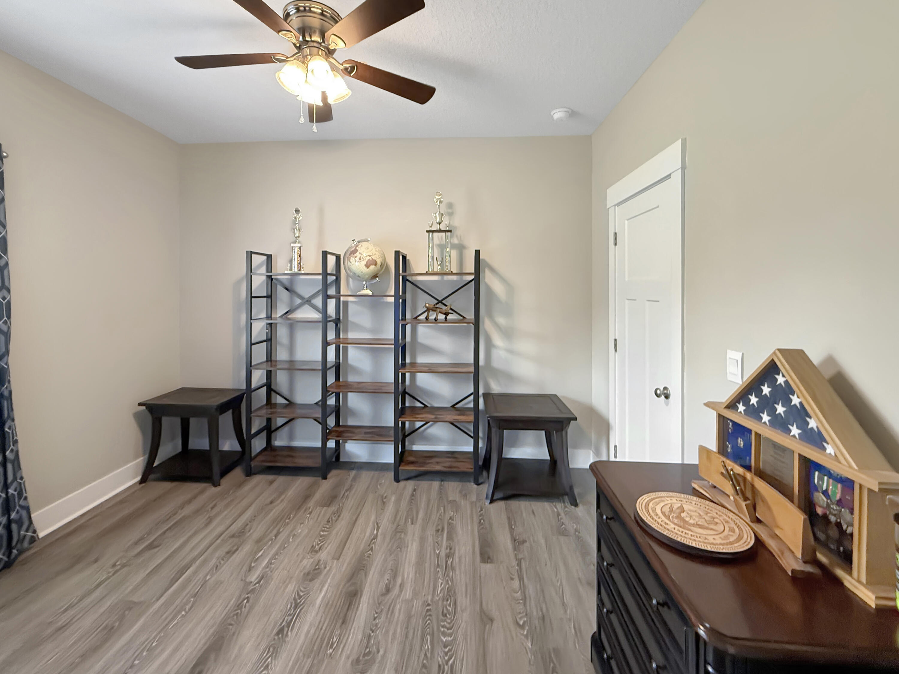 HILLWOOD ESTATES - Residential