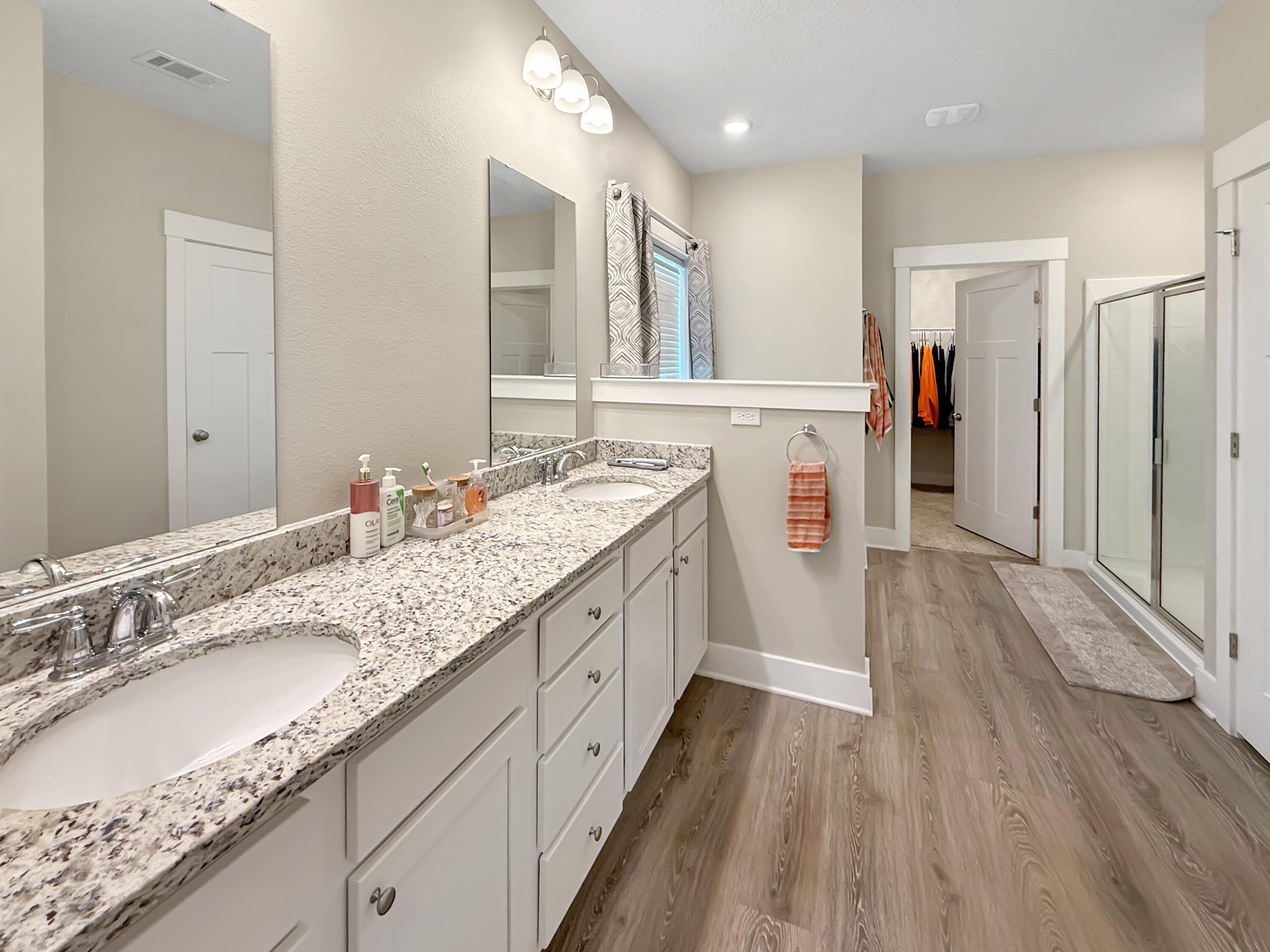 HILLWOOD ESTATES - Residential
