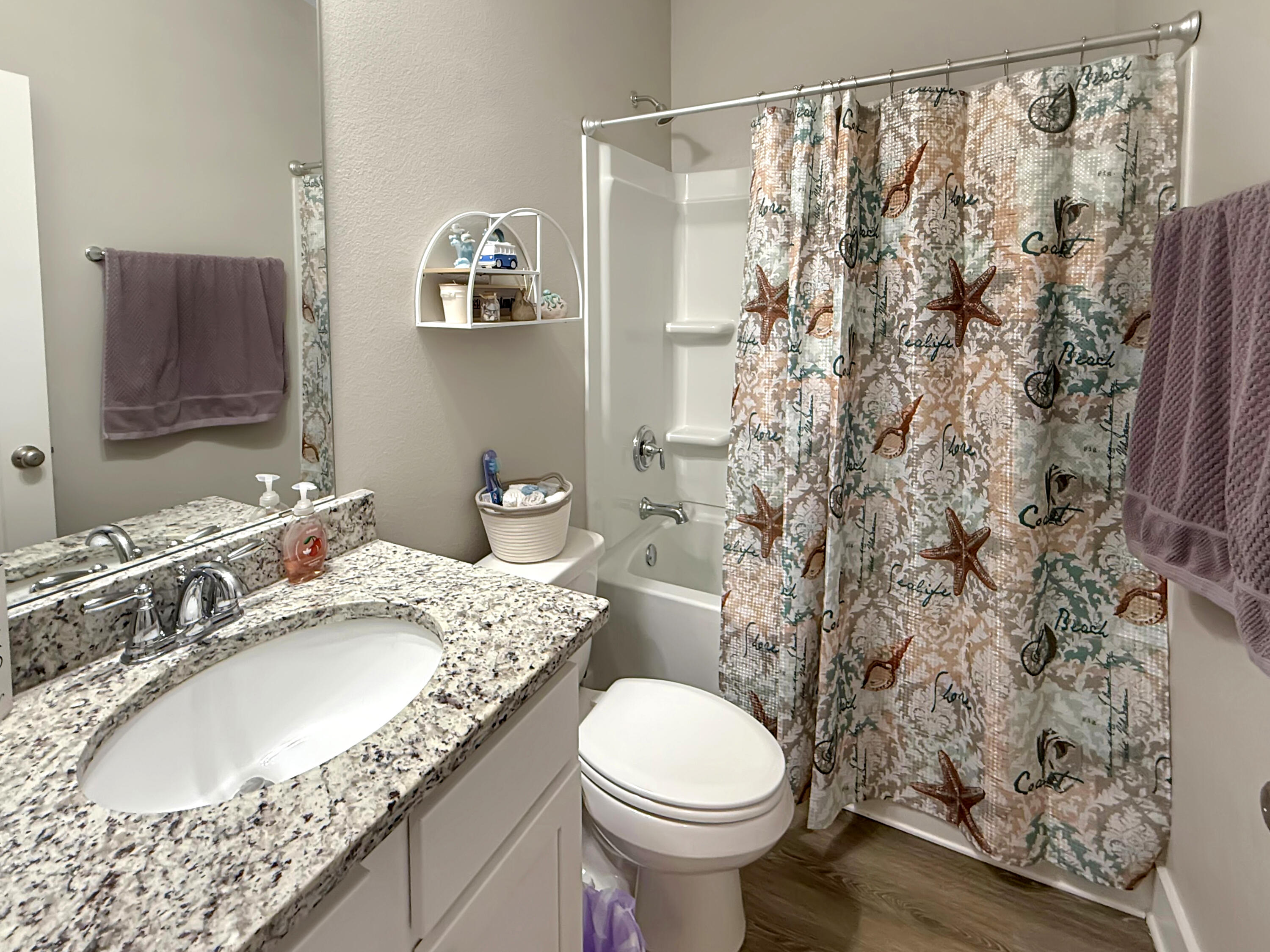 HILLWOOD ESTATES - Residential