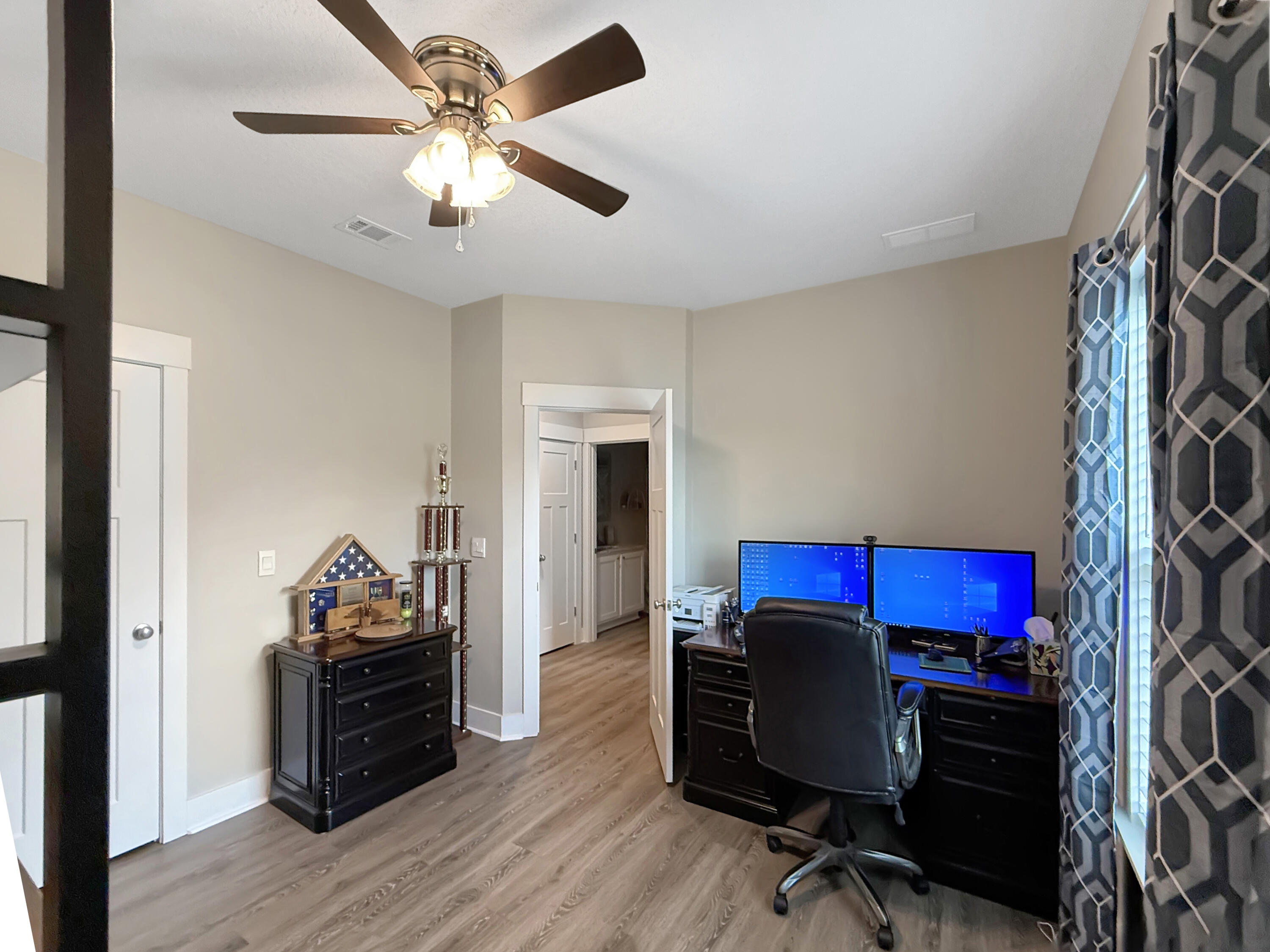 HILLWOOD ESTATES - Residential