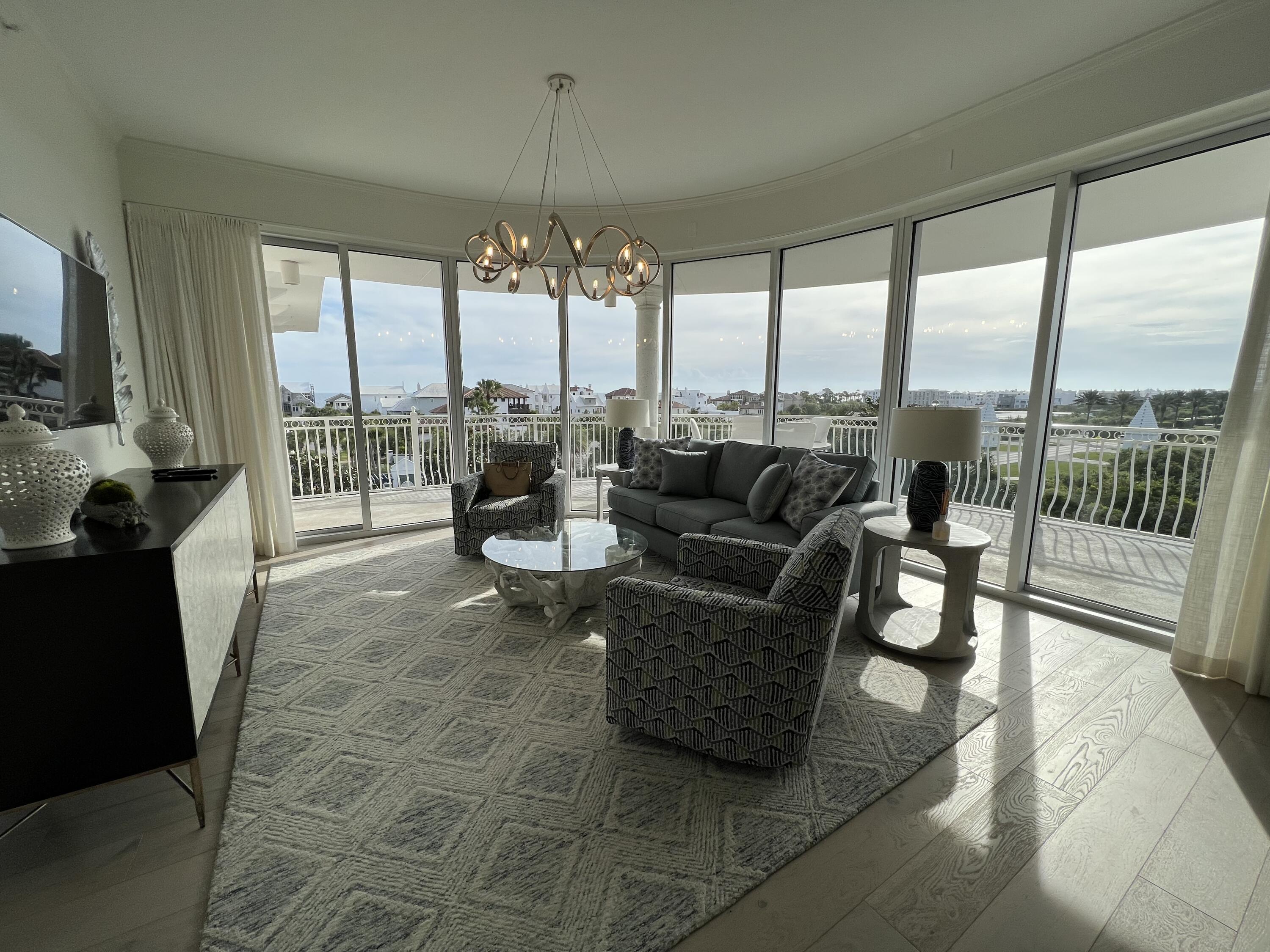 ALEXANDER AT PALM COURT - Residential