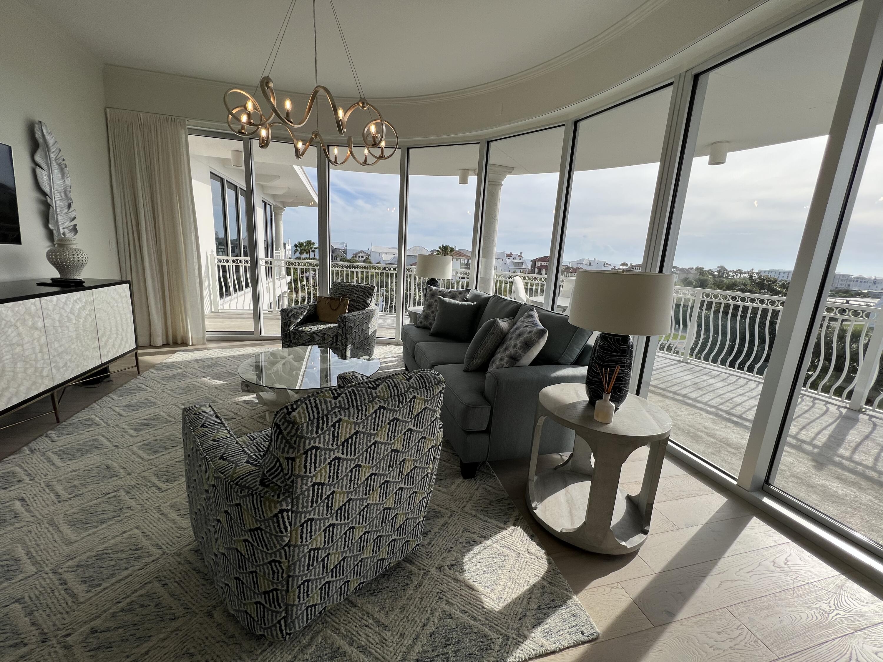 ALEXANDER AT PALM COURT - Residential