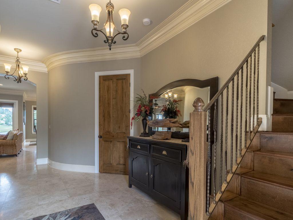 VILLA LAGO - Residential