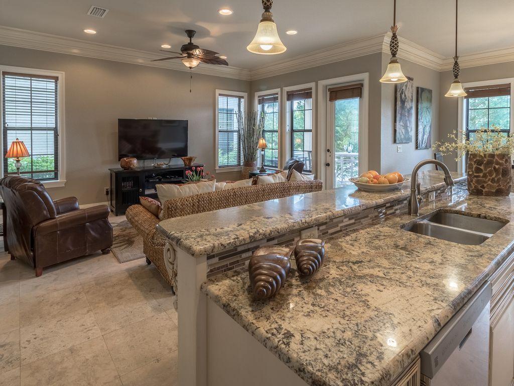 VILLA LAGO - Residential