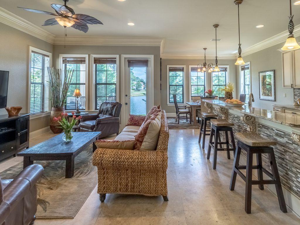 VILLA LAGO - Residential