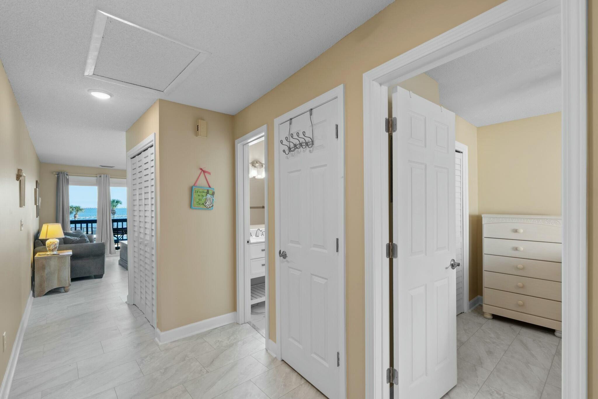 SAFE HARBOUR VILLAGE CONDO - Residential