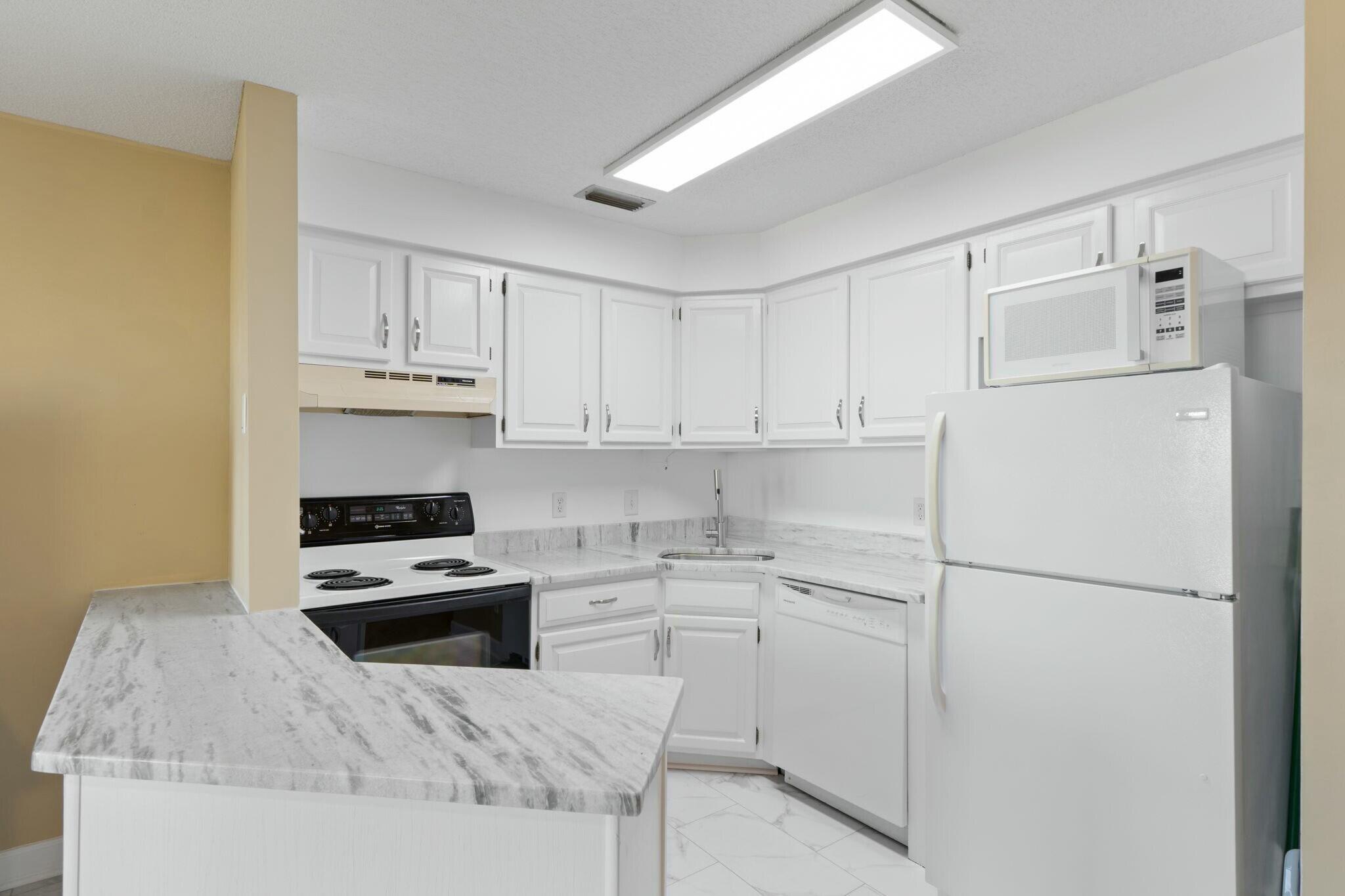 SAFE HARBOUR VILLAGE CONDO - Residential