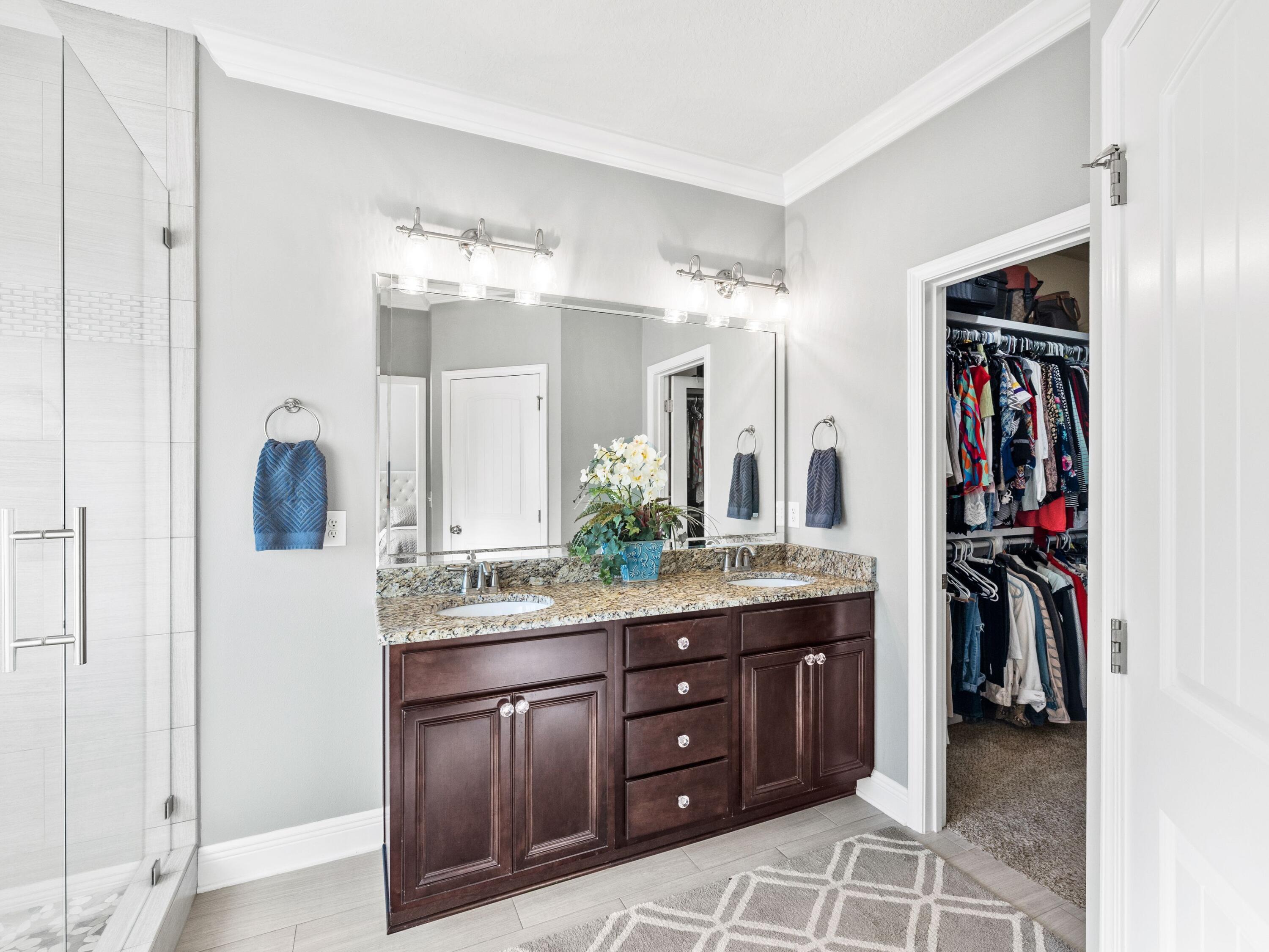 WHISPERING LAKES ESTATES - Residential