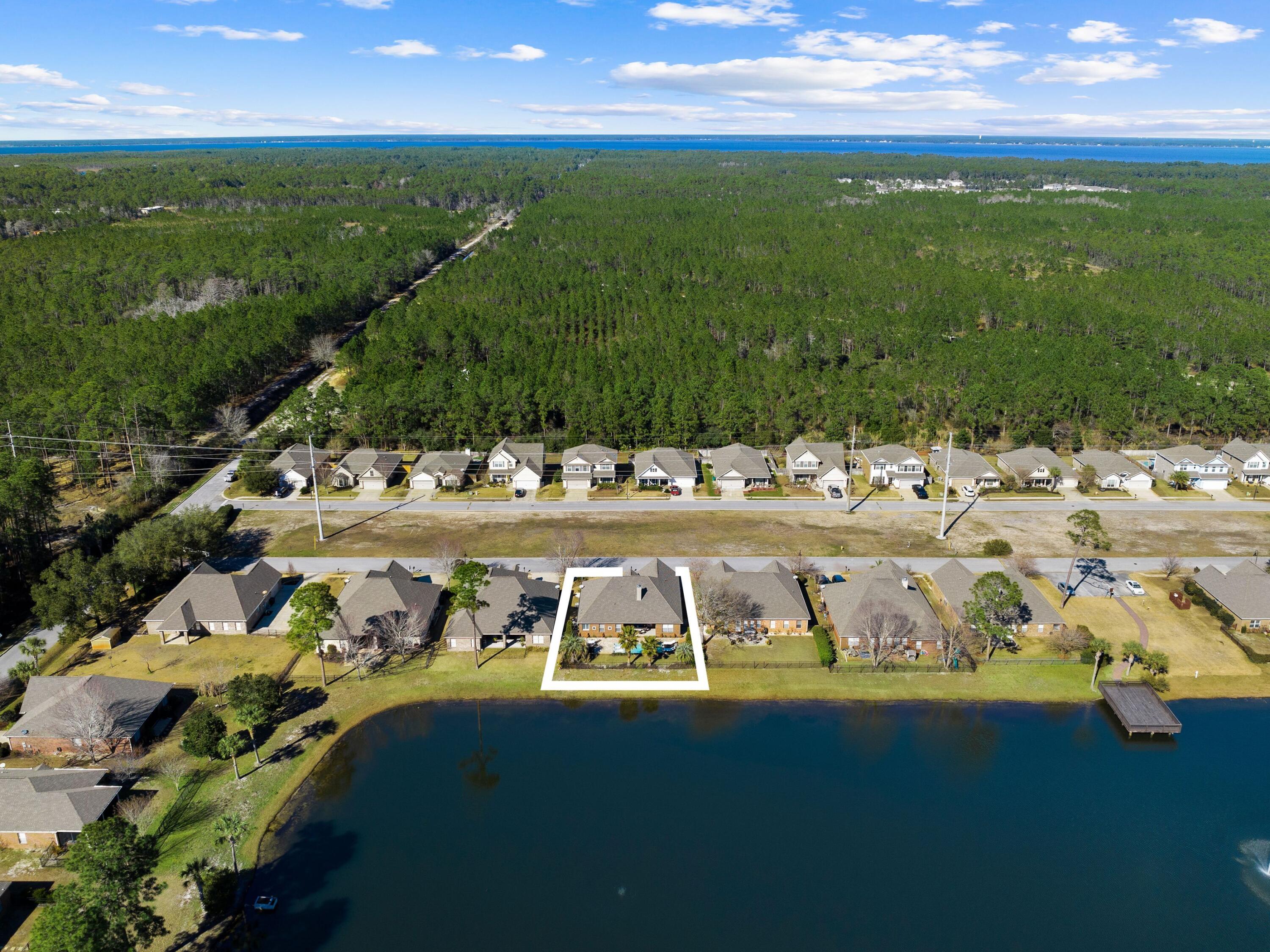 WHISPERING LAKES ESTATES - Residential