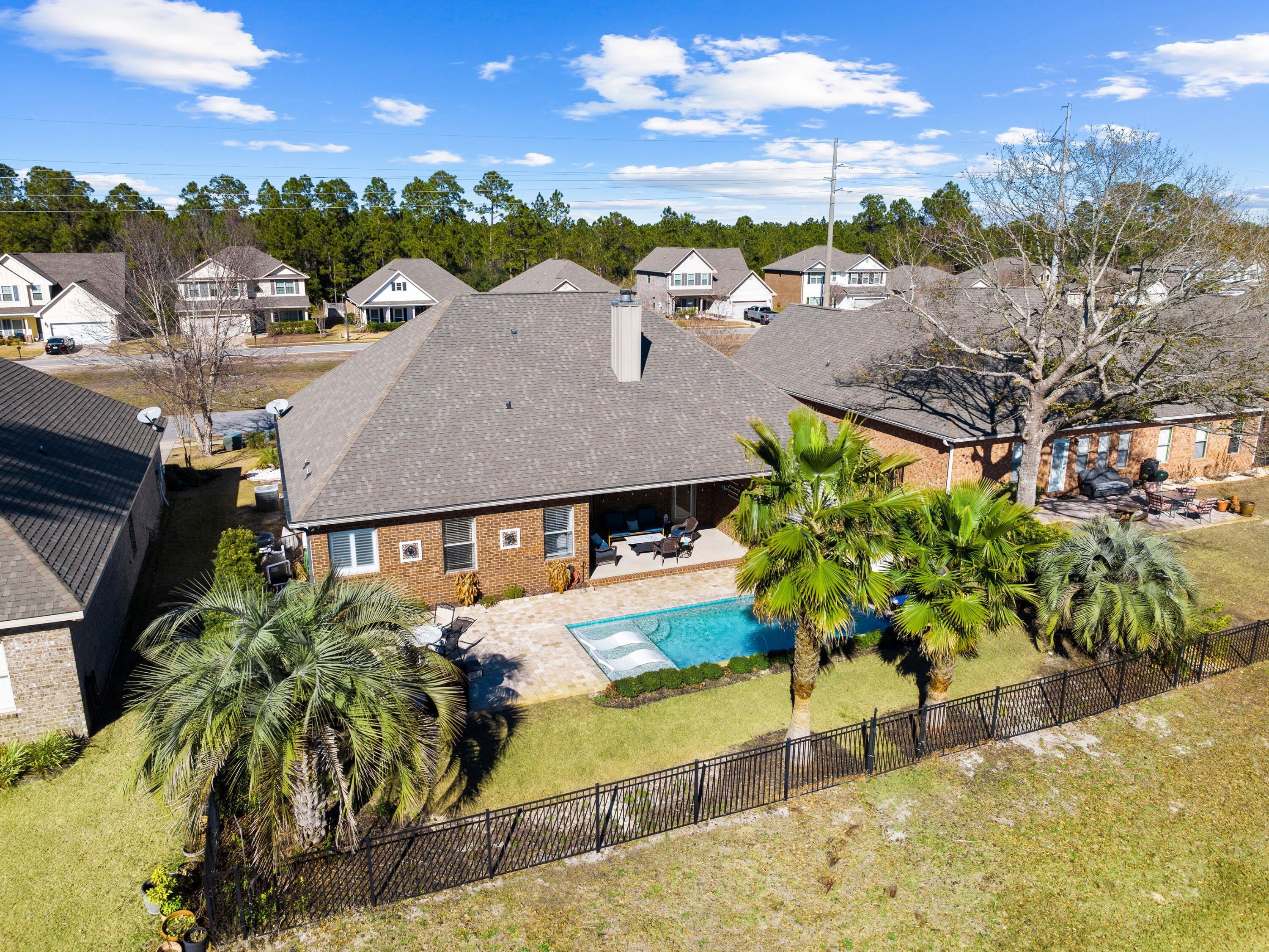 WHISPERING LAKES ESTATES - Residential