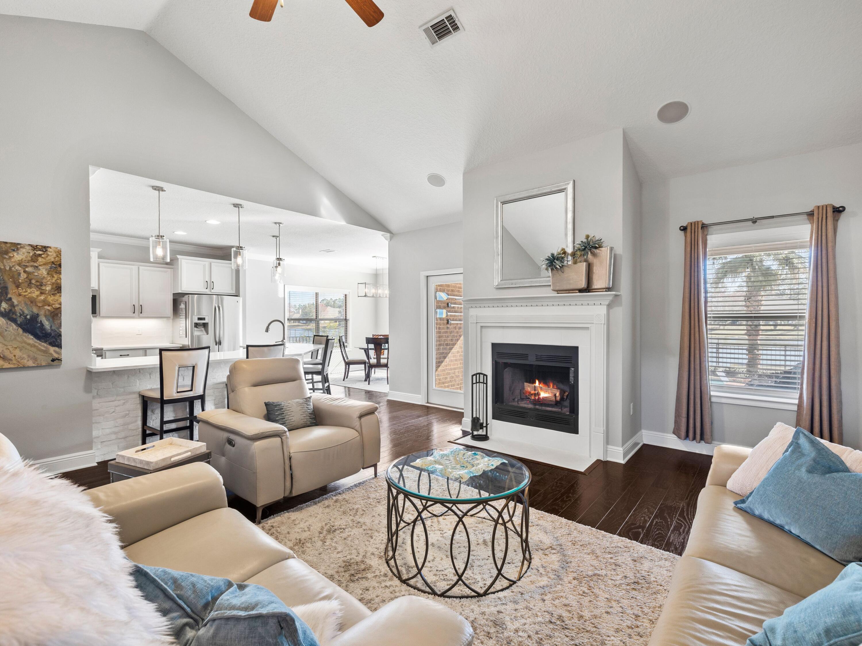 WHISPERING LAKES ESTATES - Residential