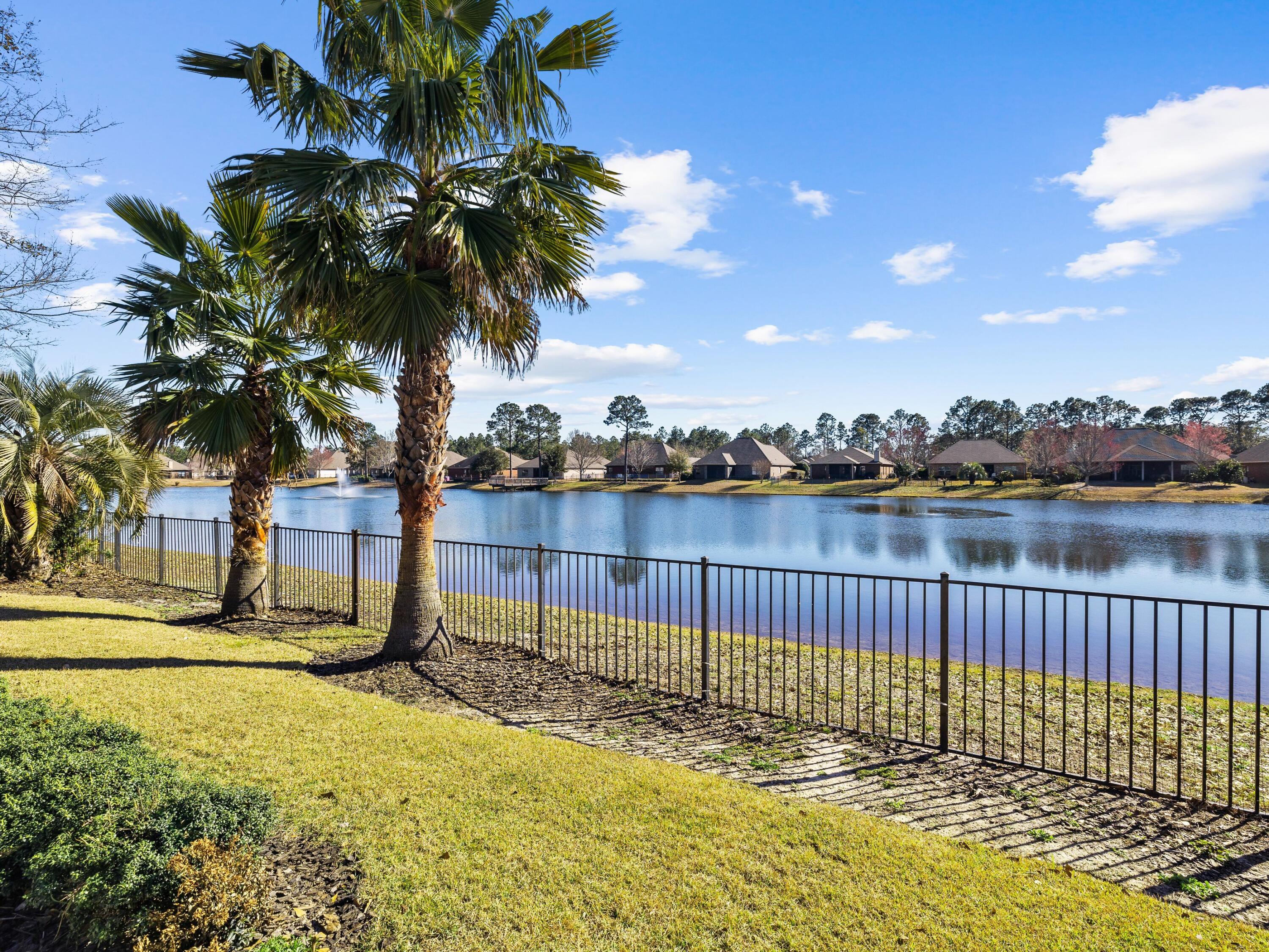 WHISPERING LAKES ESTATES - Residential