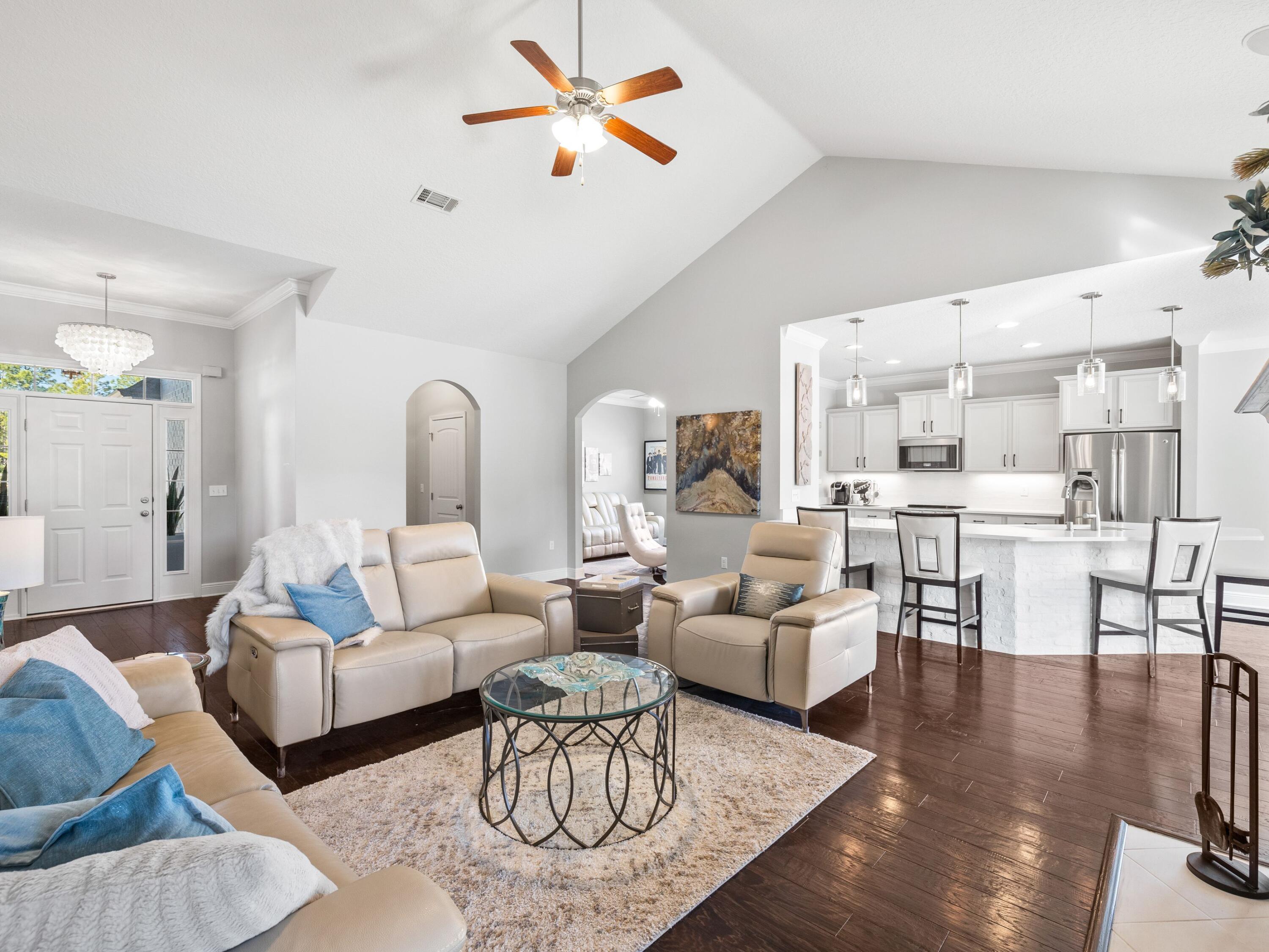 WHISPERING LAKES ESTATES - Residential