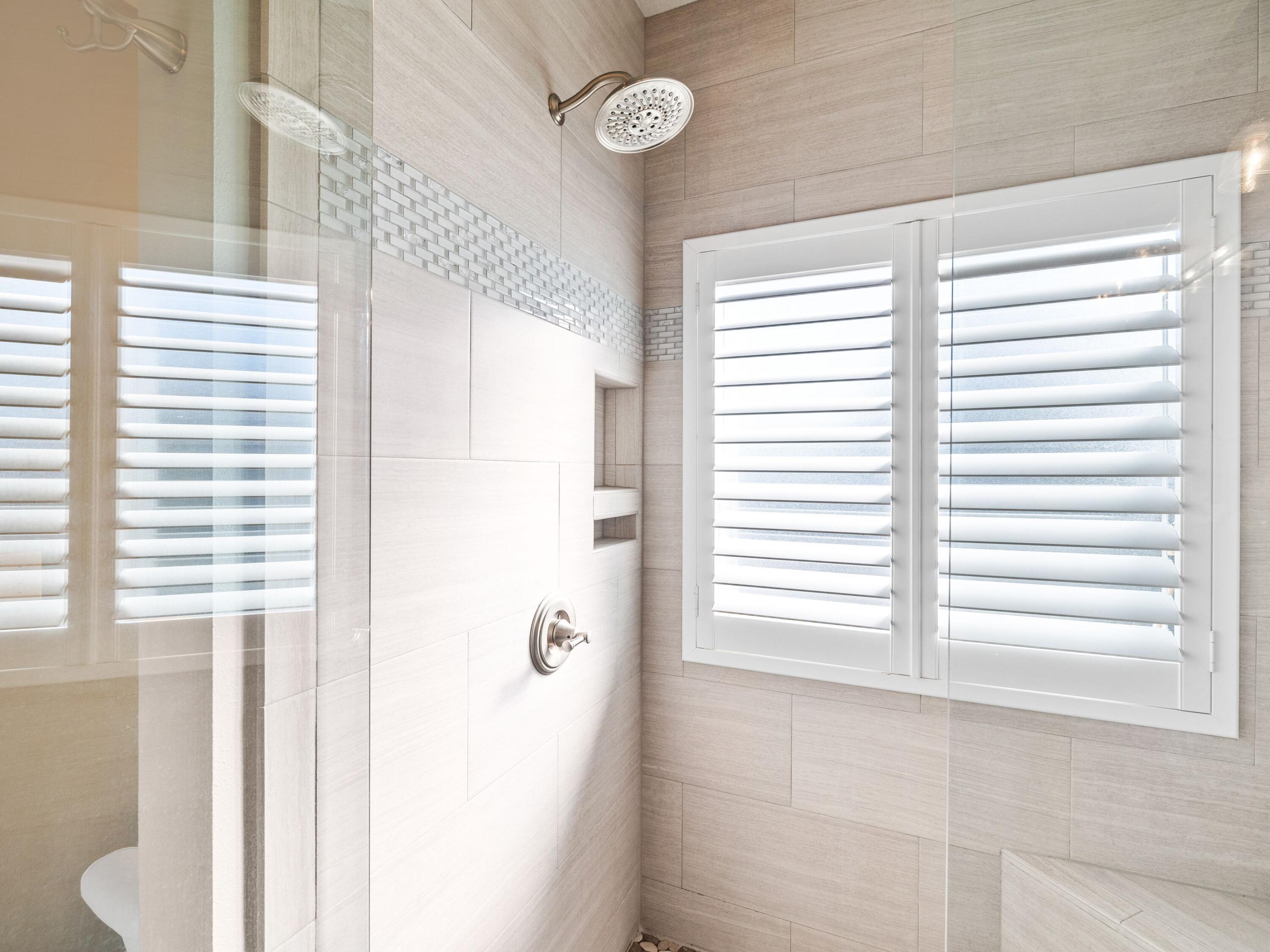 WHISPERING LAKES ESTATES - Residential