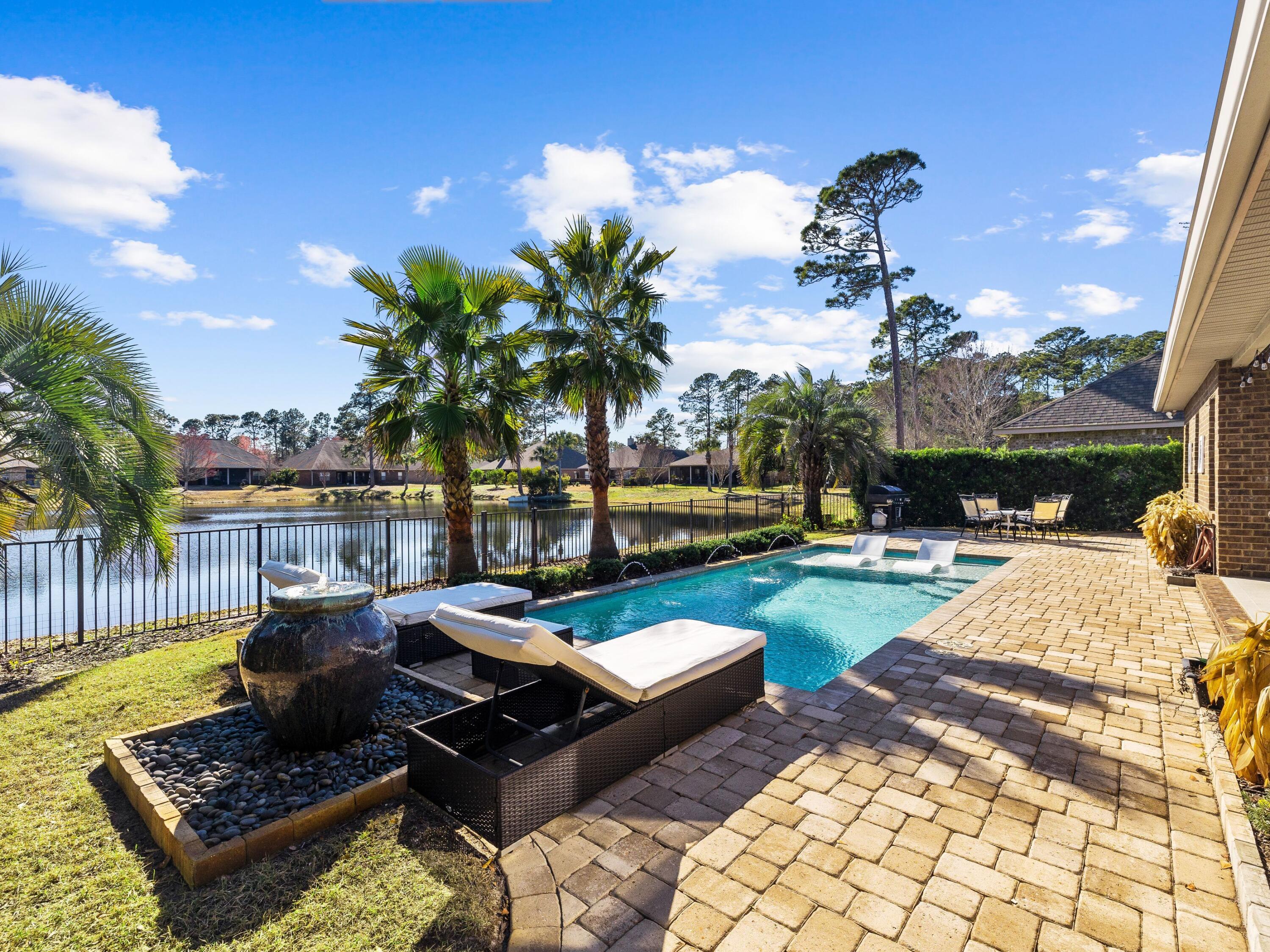 WHISPERING LAKES ESTATES - Residential