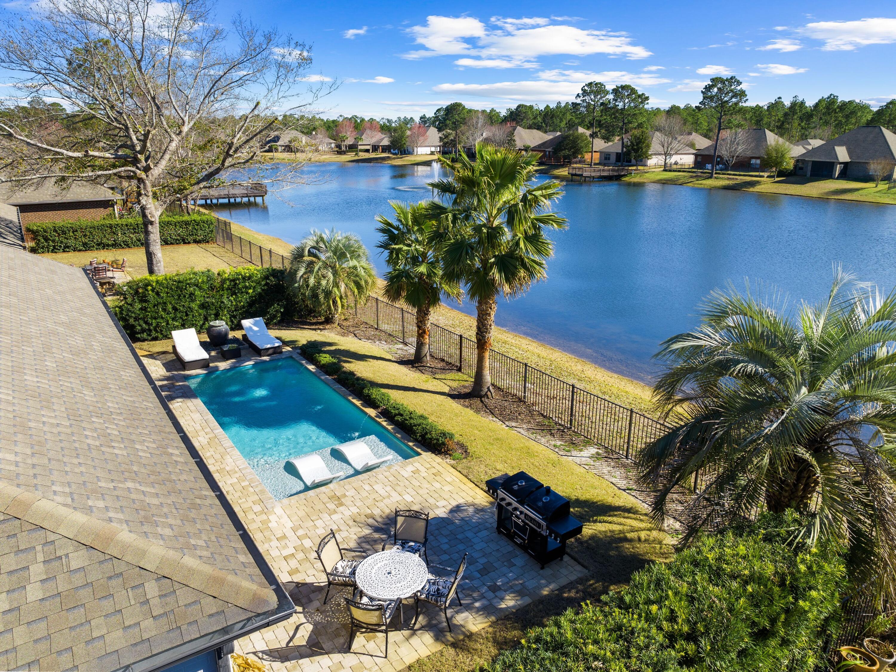 WHISPERING LAKES ESTATES - Residential