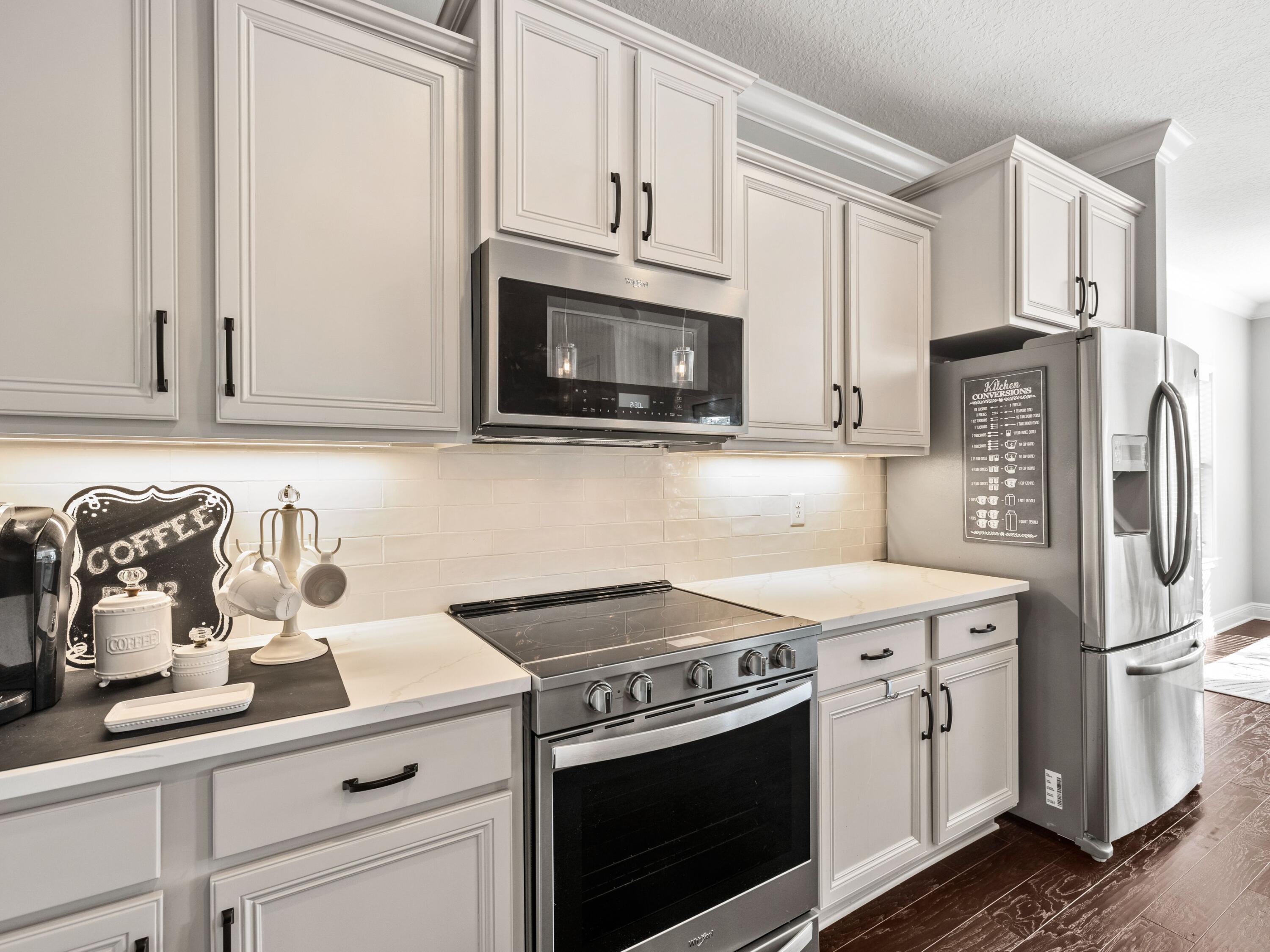 WHISPERING LAKES ESTATES - Residential