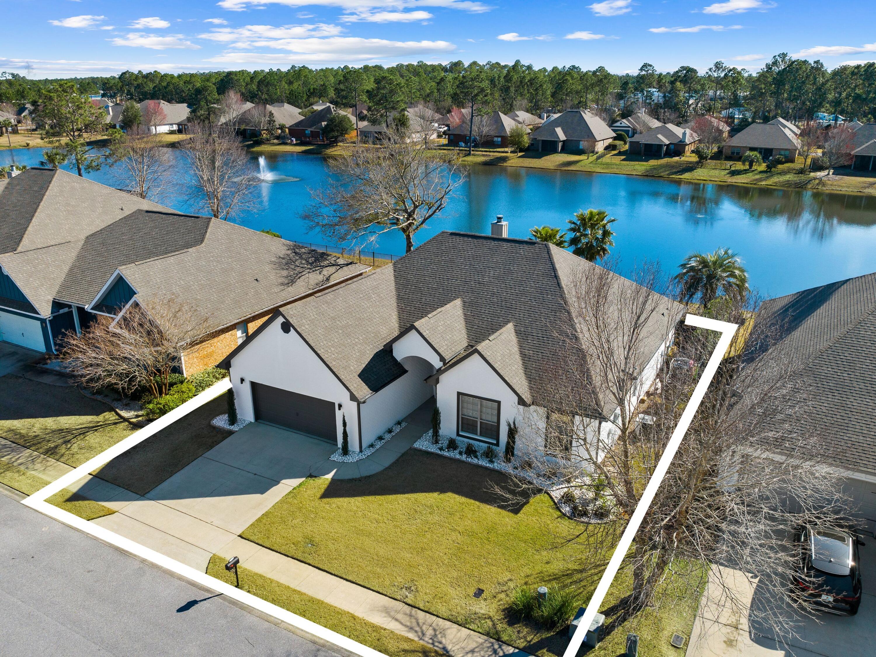 WHISPERING LAKES ESTATES - Residential