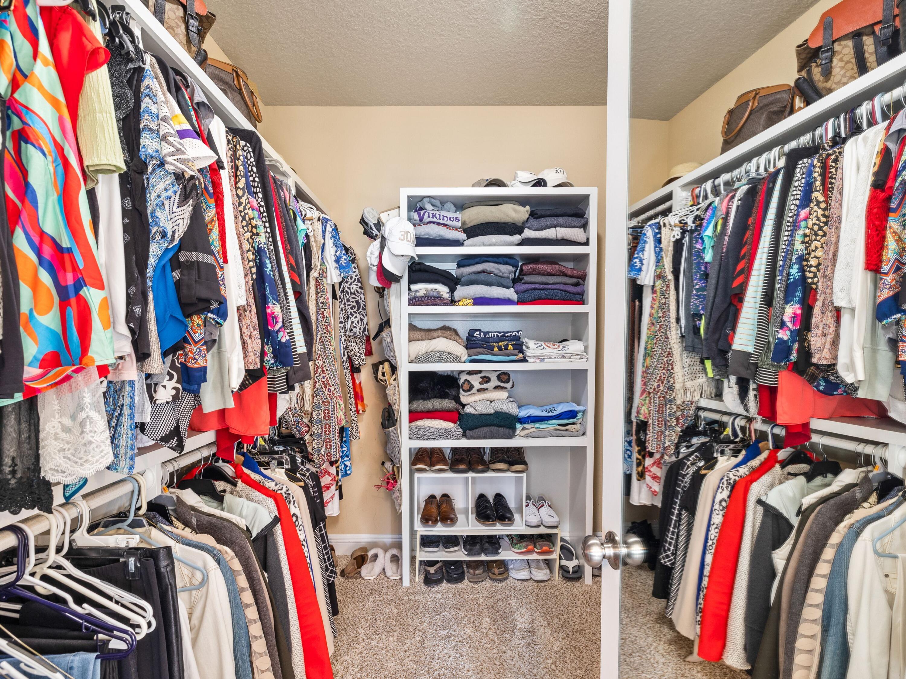 WHISPERING LAKES ESTATES - Residential