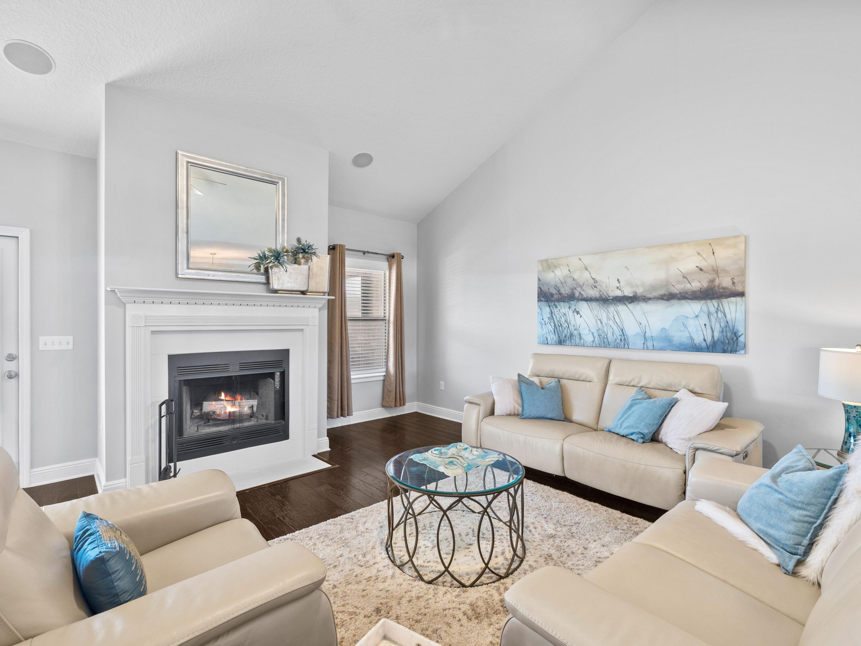 WHISPERING LAKES ESTATES - Residential