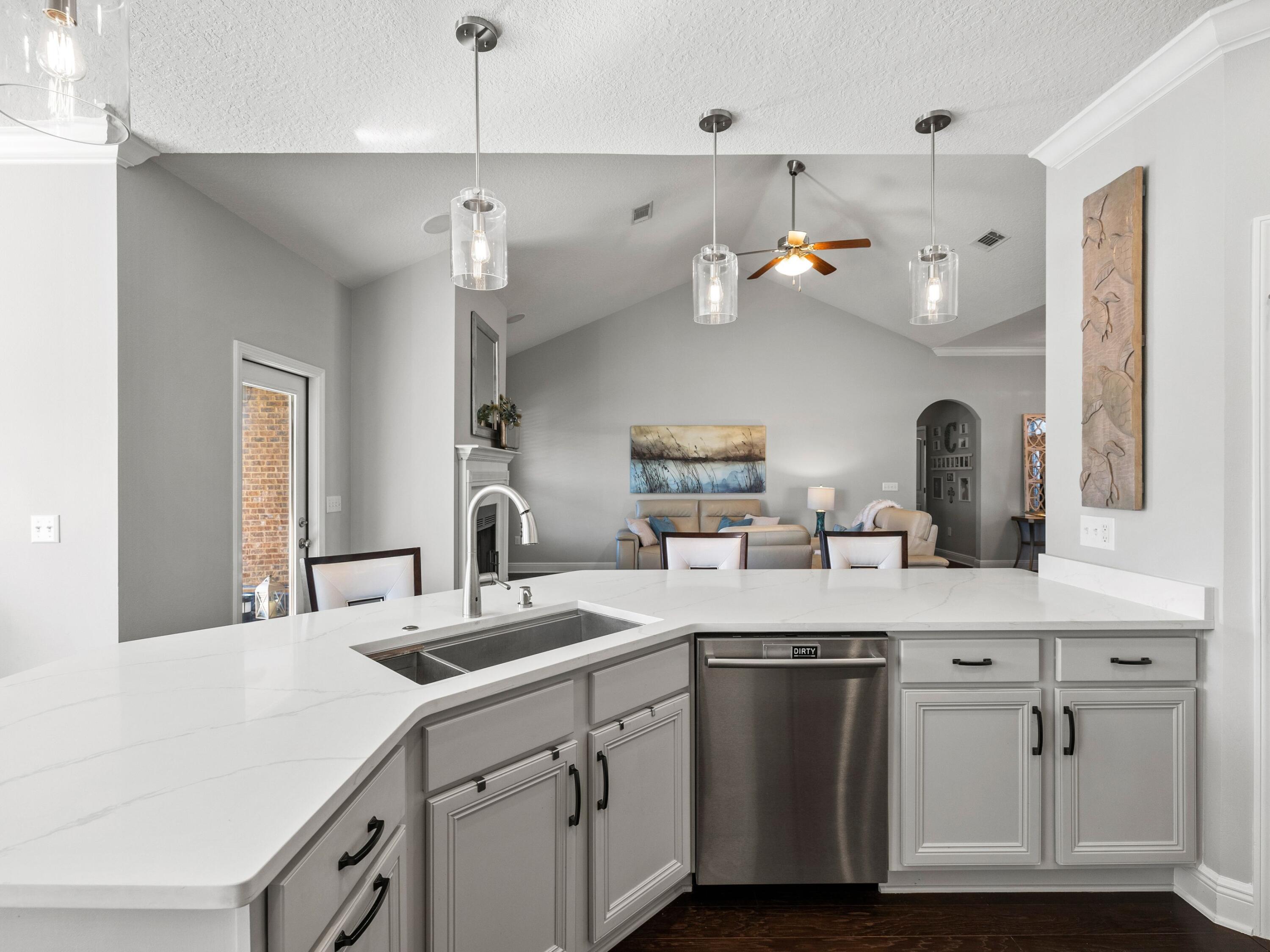 WHISPERING LAKES ESTATES - Residential