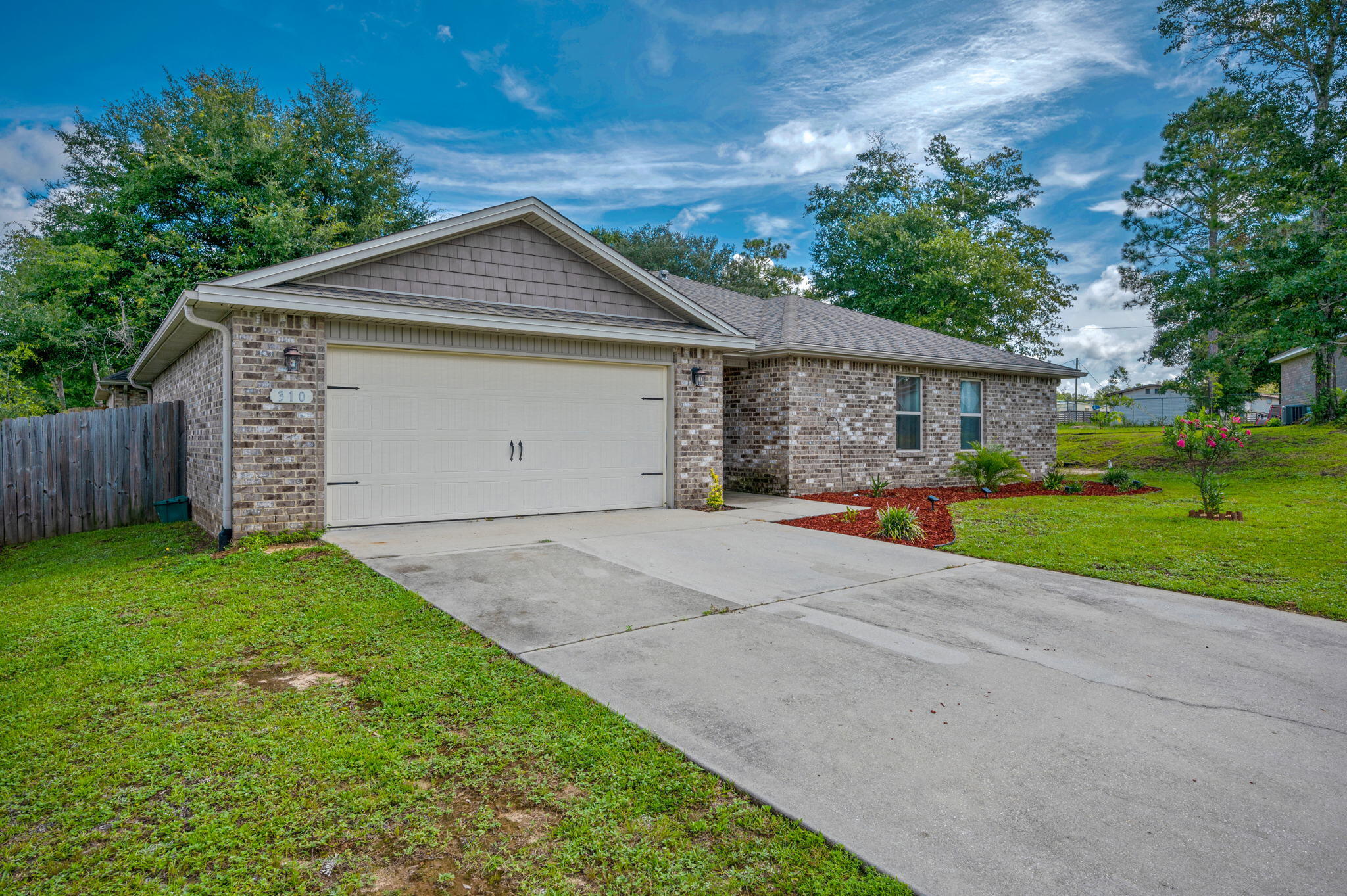 TRAILWOOD ESTATES - Residential