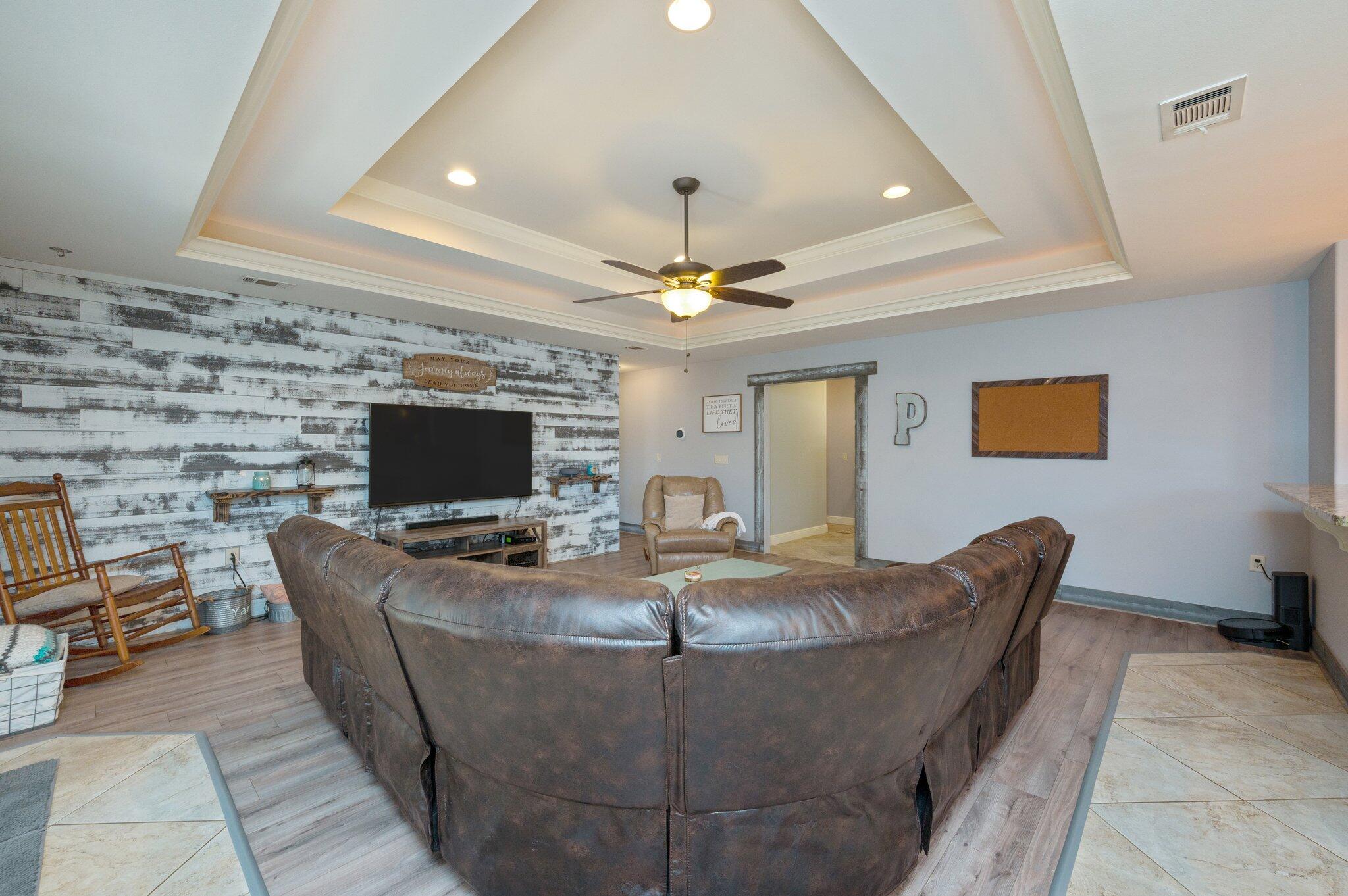 TRAILWOOD ESTATES - Residential