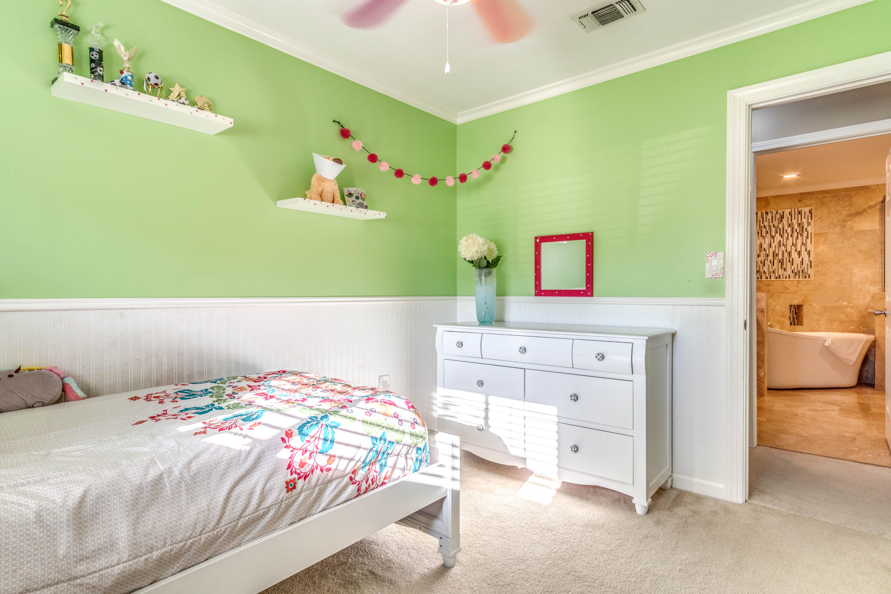 LAKE LORRAINE ESTATES 3 - Residential