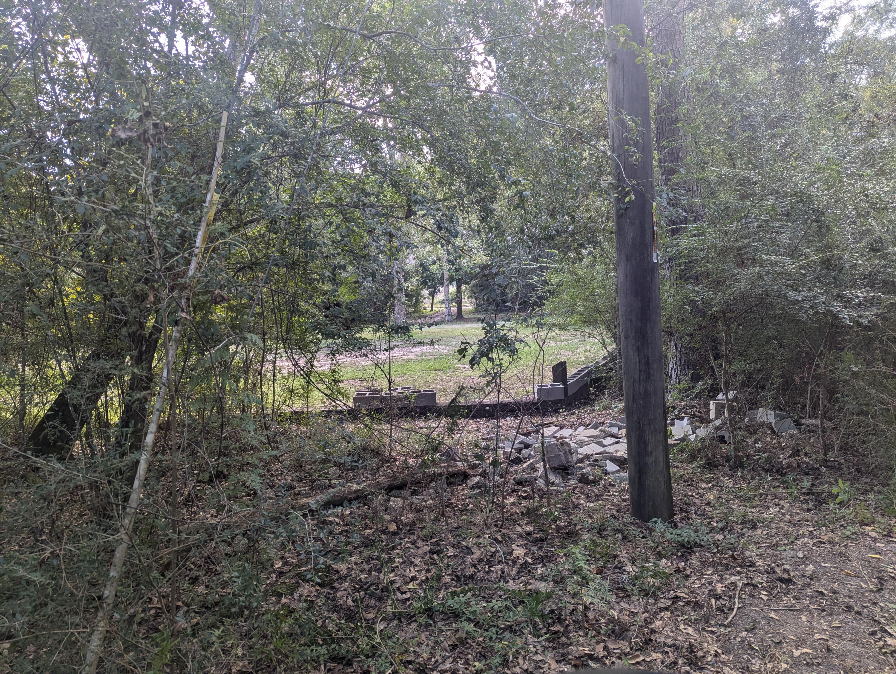 METES & BOUNDS - Land