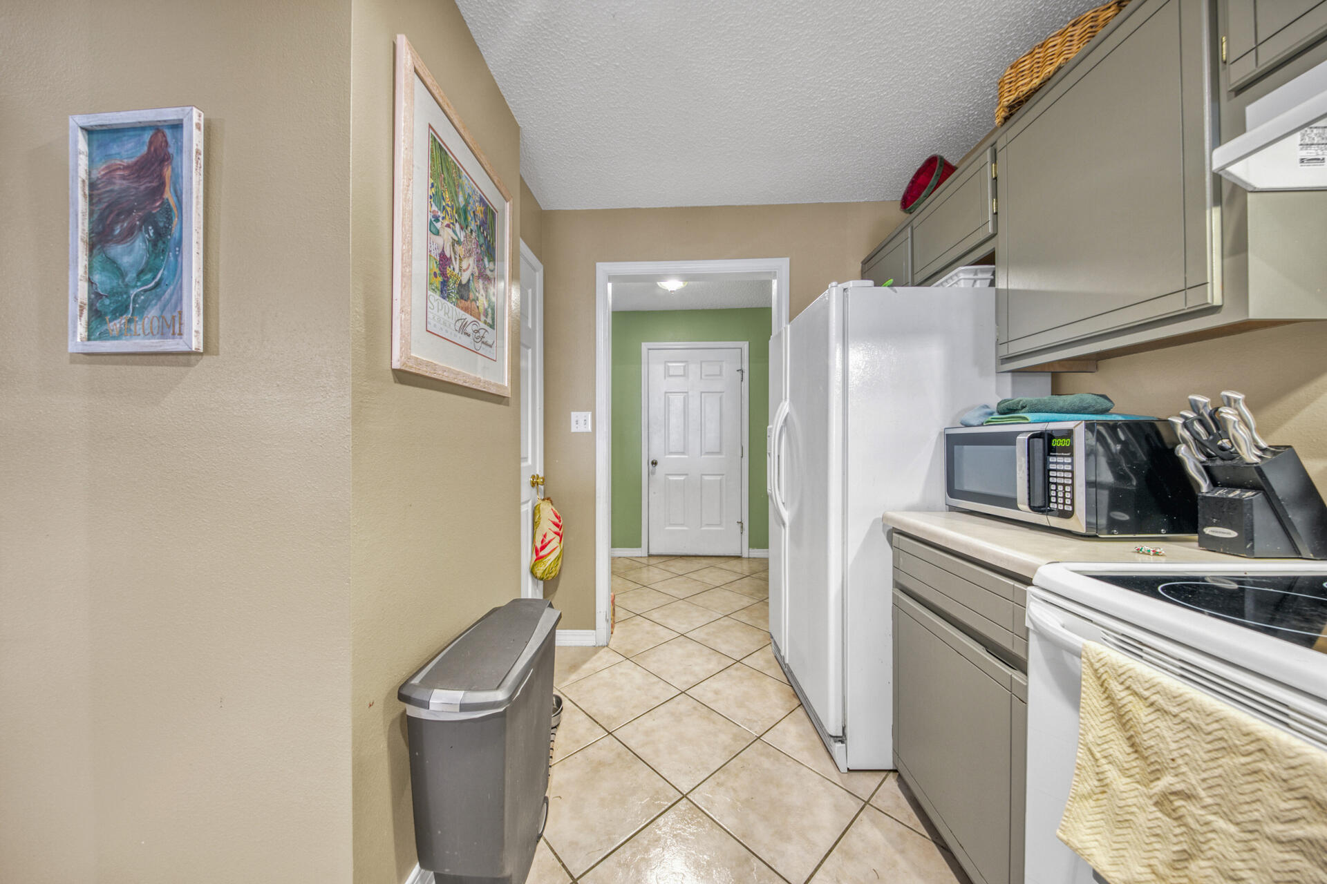 ESCADA - Residential