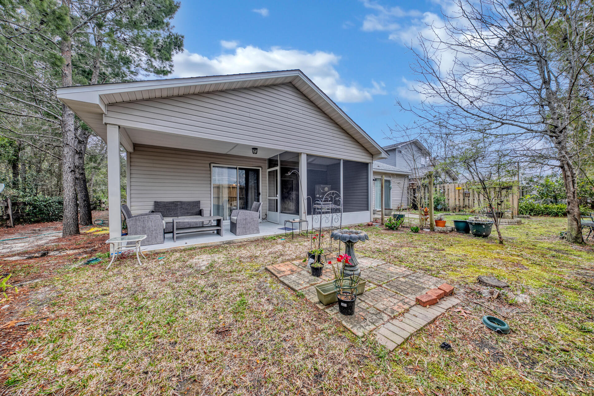 ESCADA - Residential