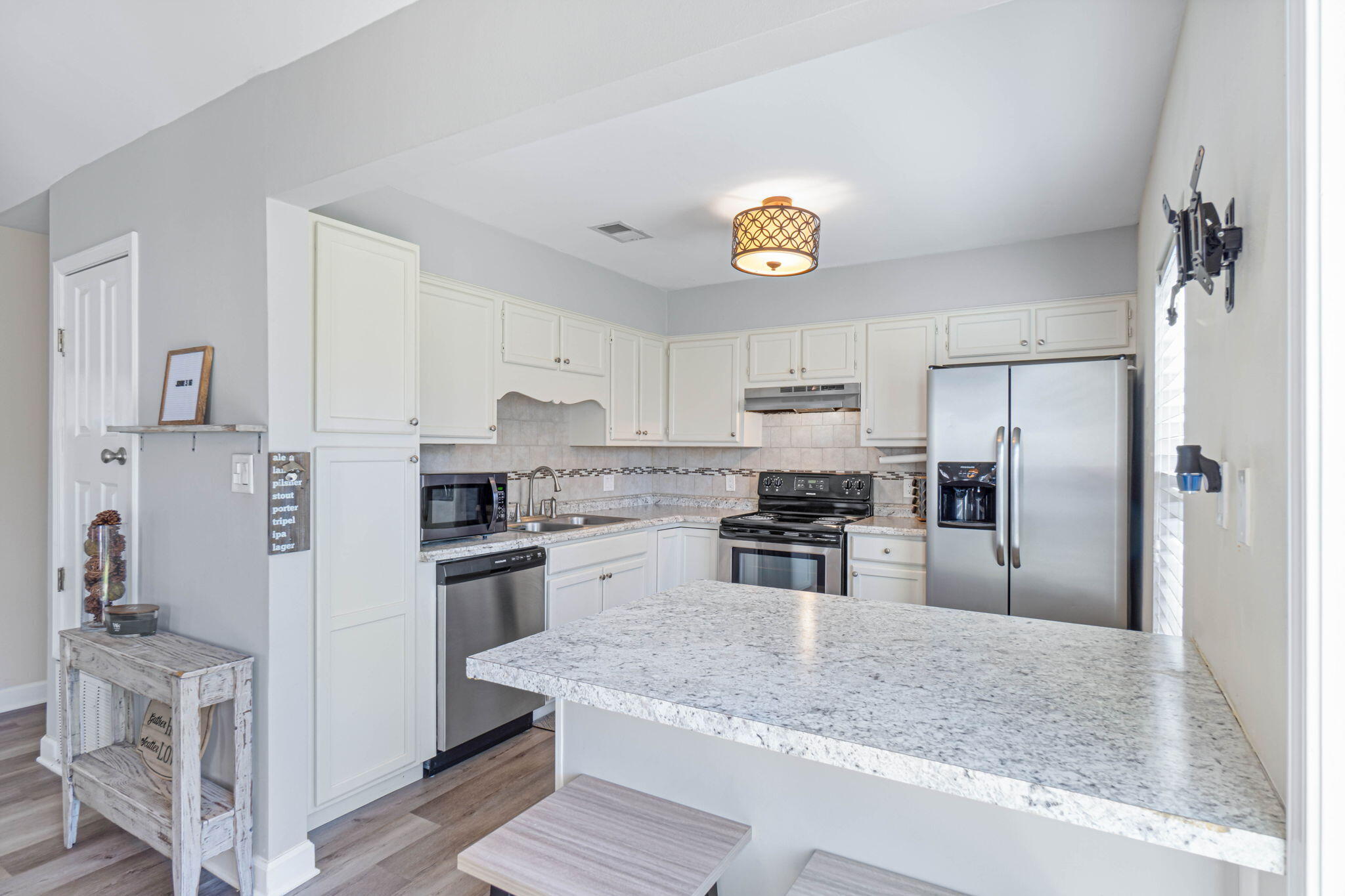 HIDDEN TRAILS PH 1 - Residential