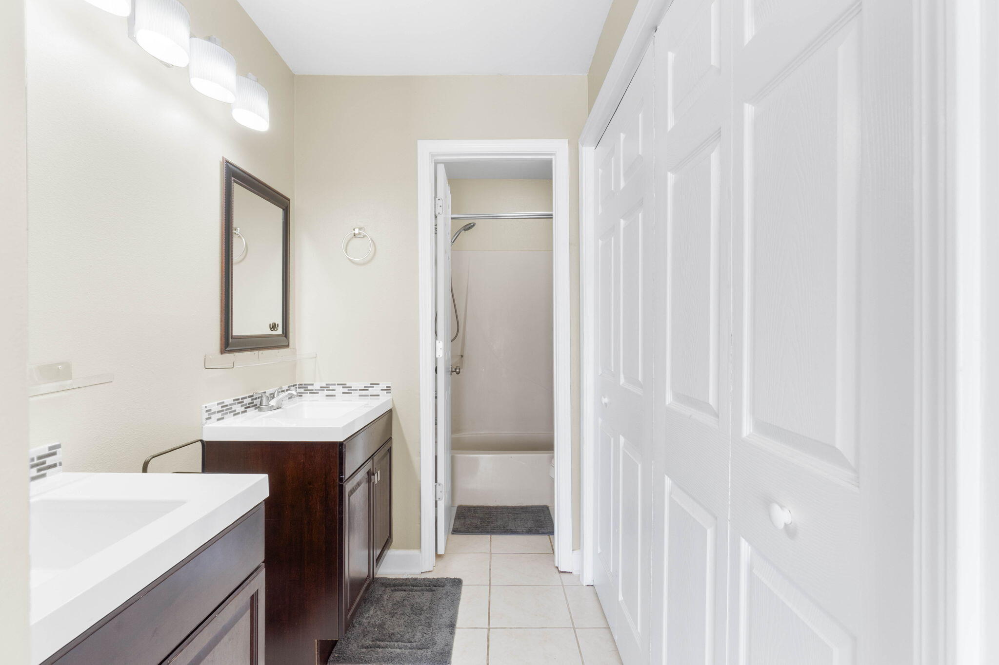 HIDDEN TRAILS PH 1 - Residential