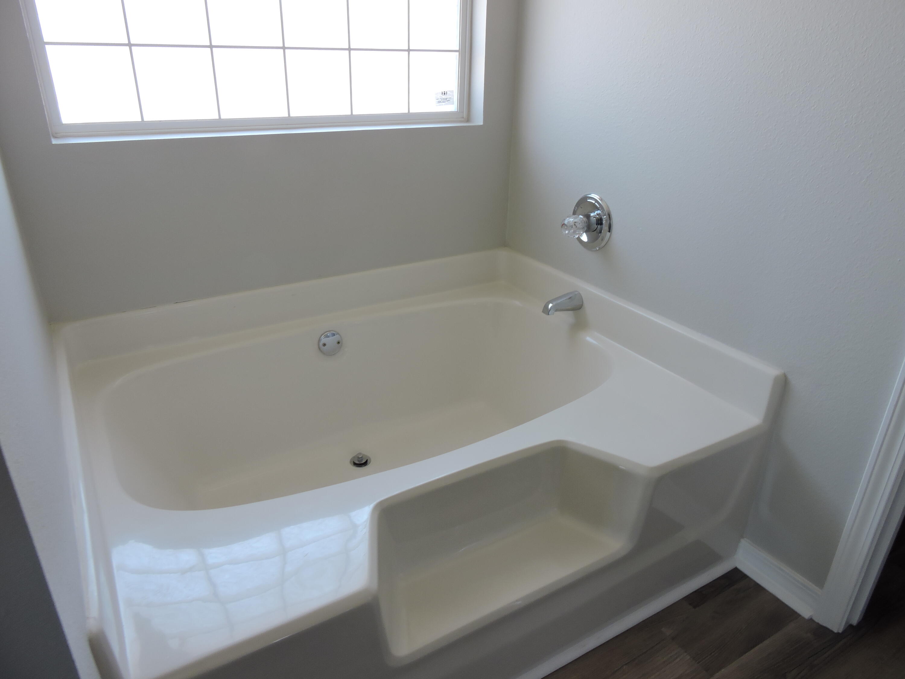 FOXWOOD ADDITION S/D - Residential Lease