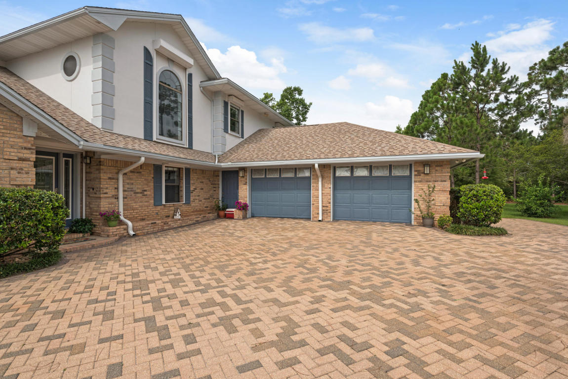 DOLPHIN POINT ESTATES - Residential Lease