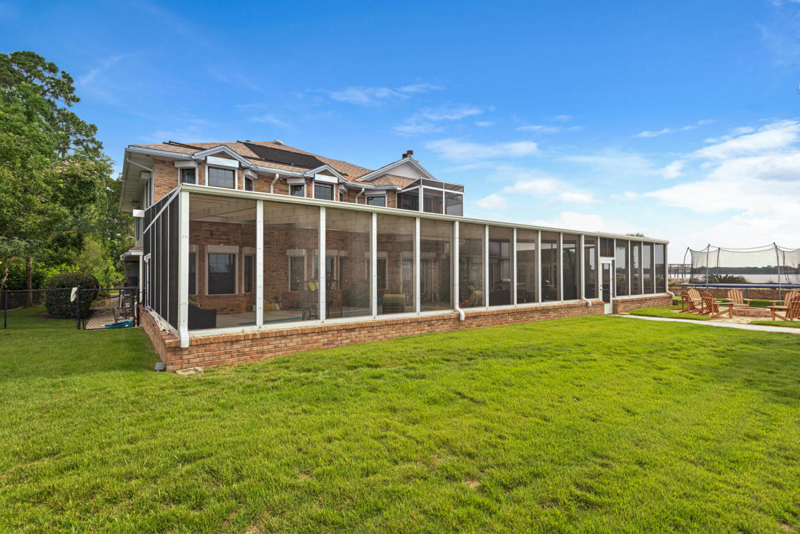 DOLPHIN POINT ESTATES - Residential Lease