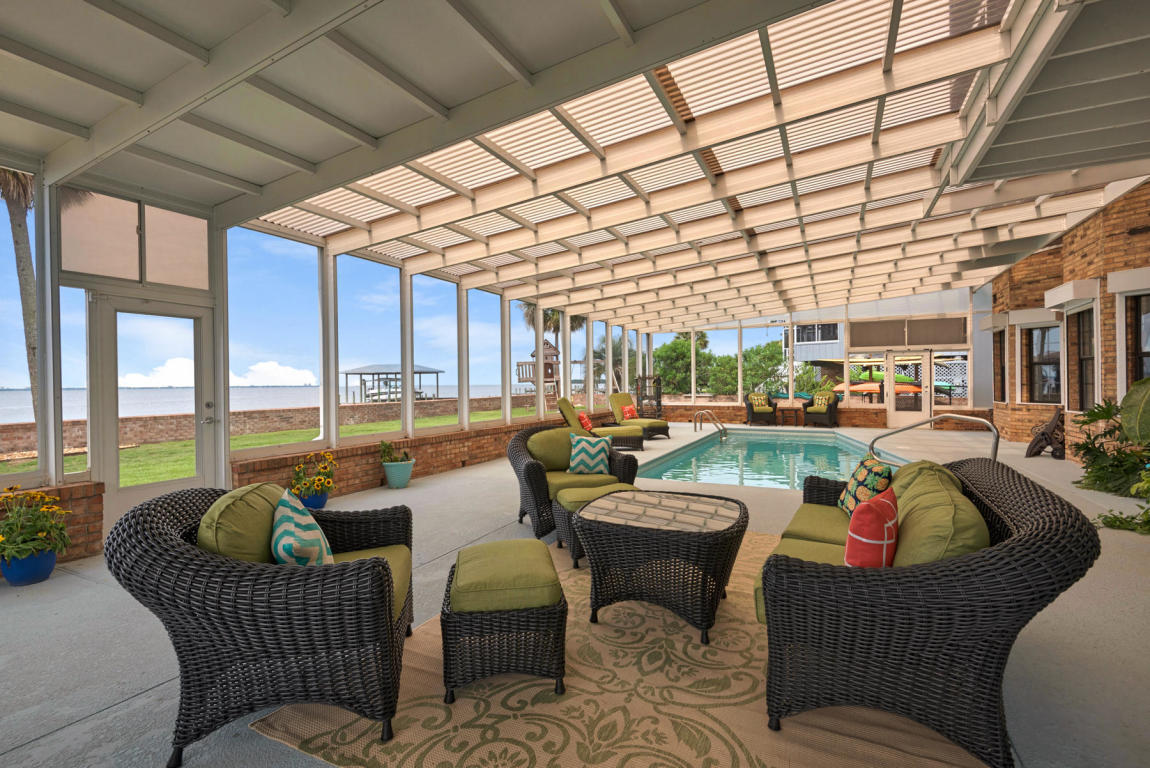 DOLPHIN POINT ESTATES - Residential Lease