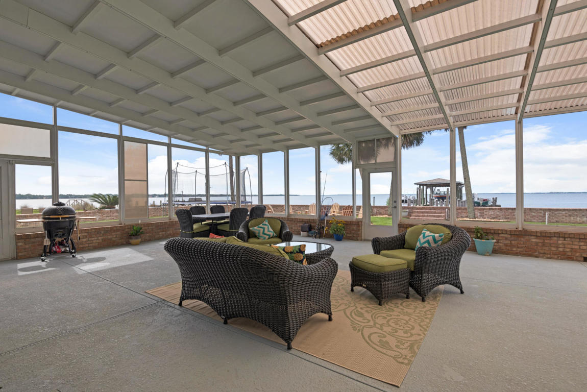 DOLPHIN POINT ESTATES - Residential Lease