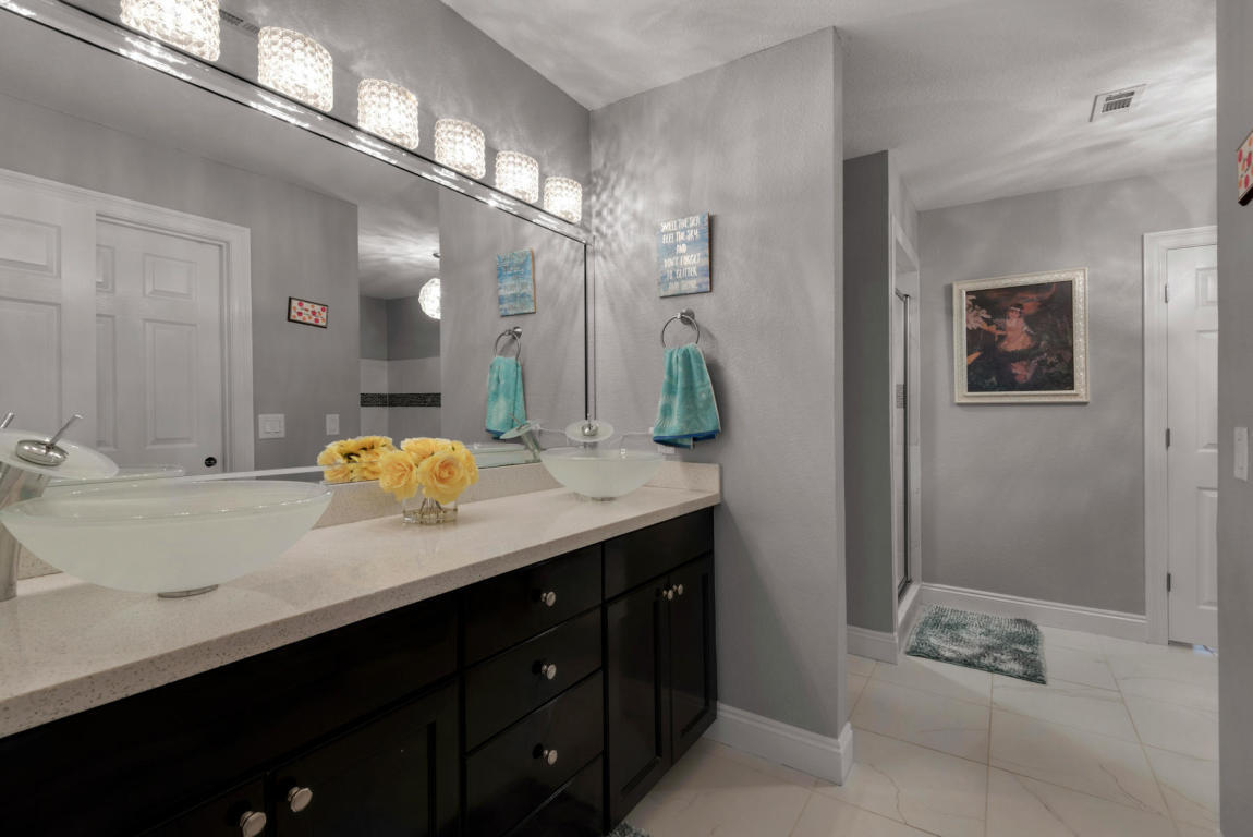 DOLPHIN POINT ESTATES - Residential Lease