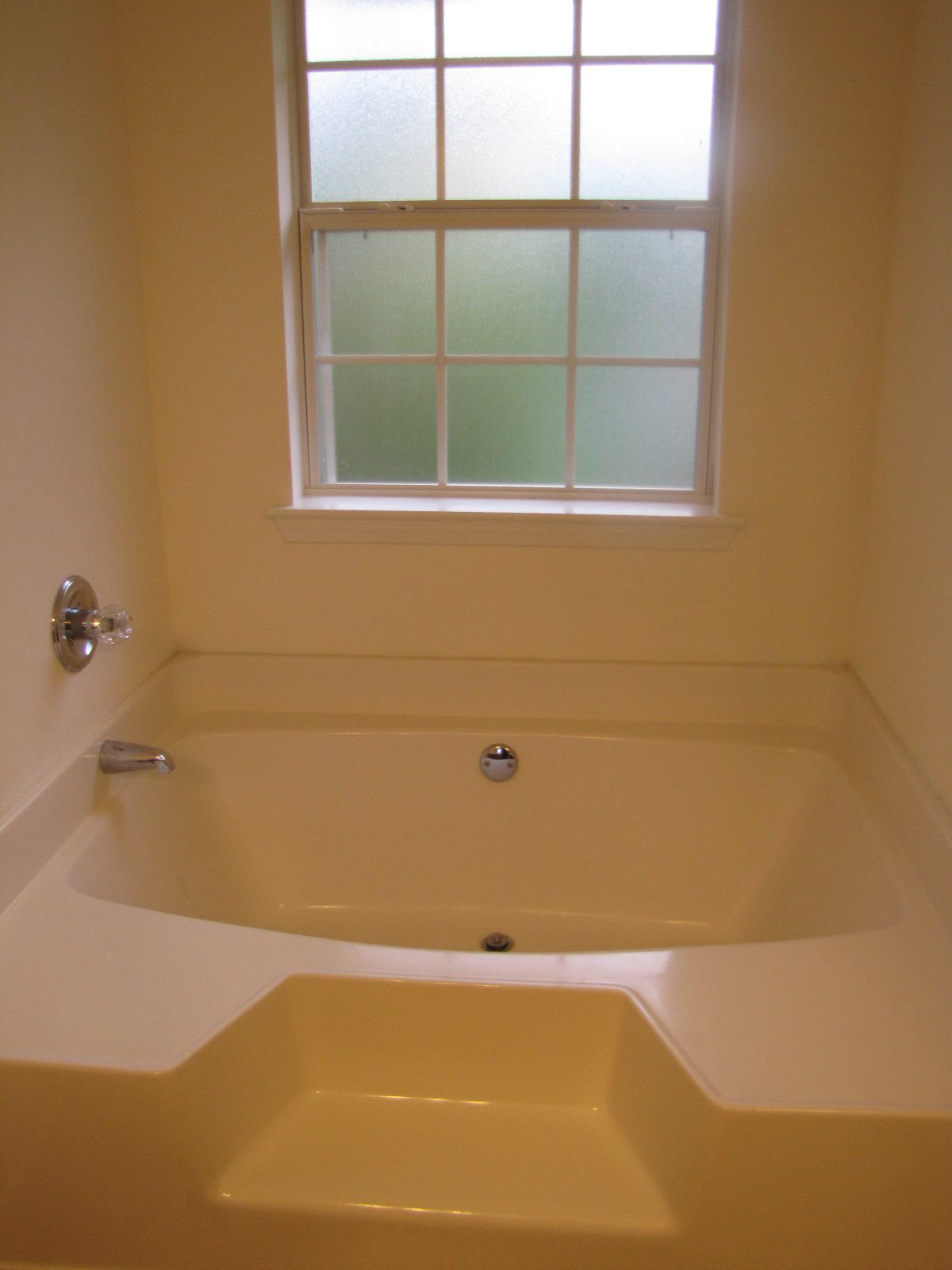 OLD BETHEL ESTATES PH II - Residential Lease