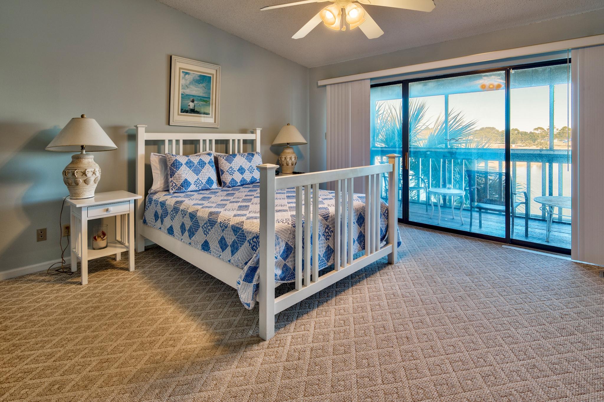 SEASCAPE CONDO LAKEFRONT VILLA (PHASE 6B) - Residential