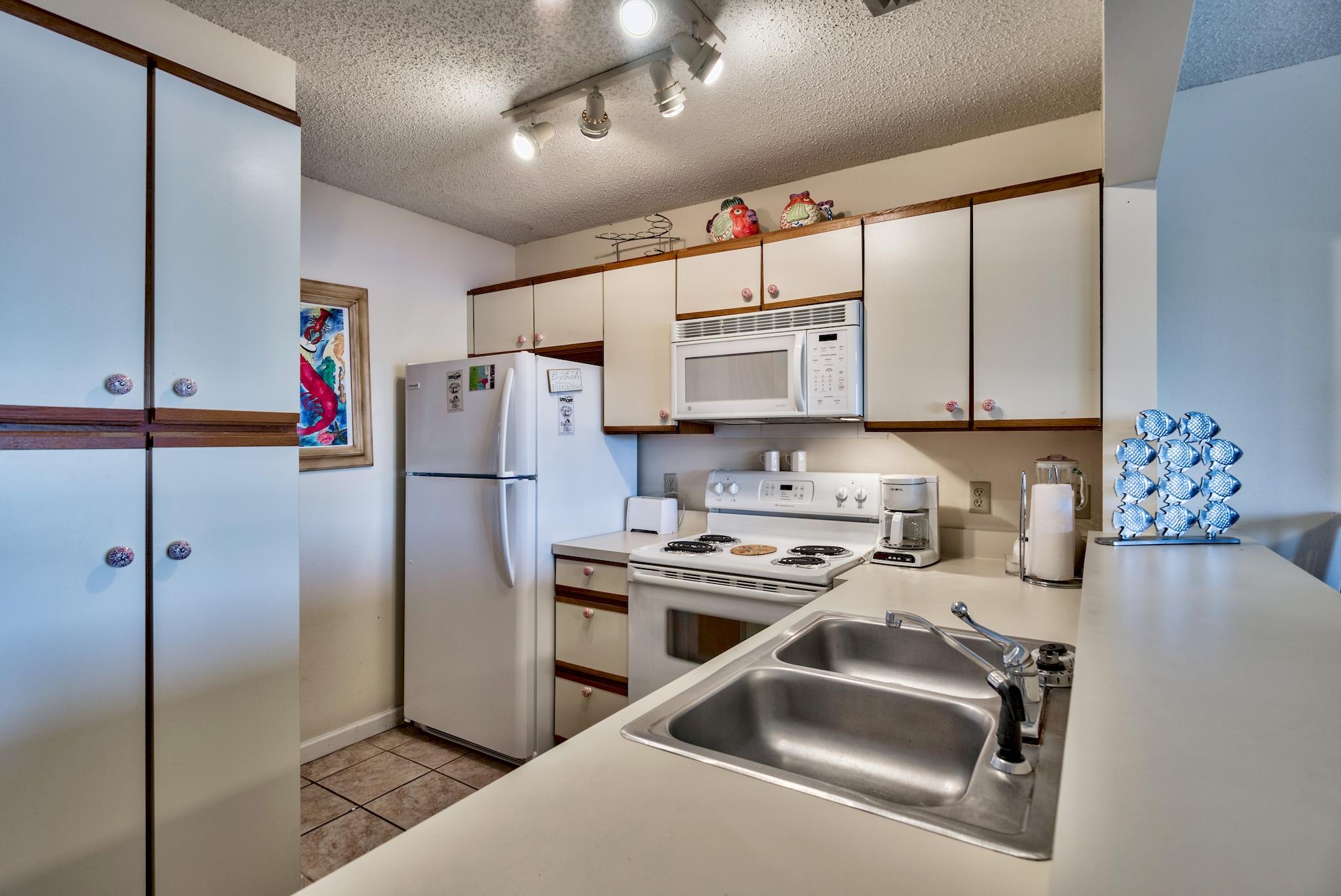 SEASCAPE CONDO LAKEFRONT VILLA (PHASE 6B) - Residential