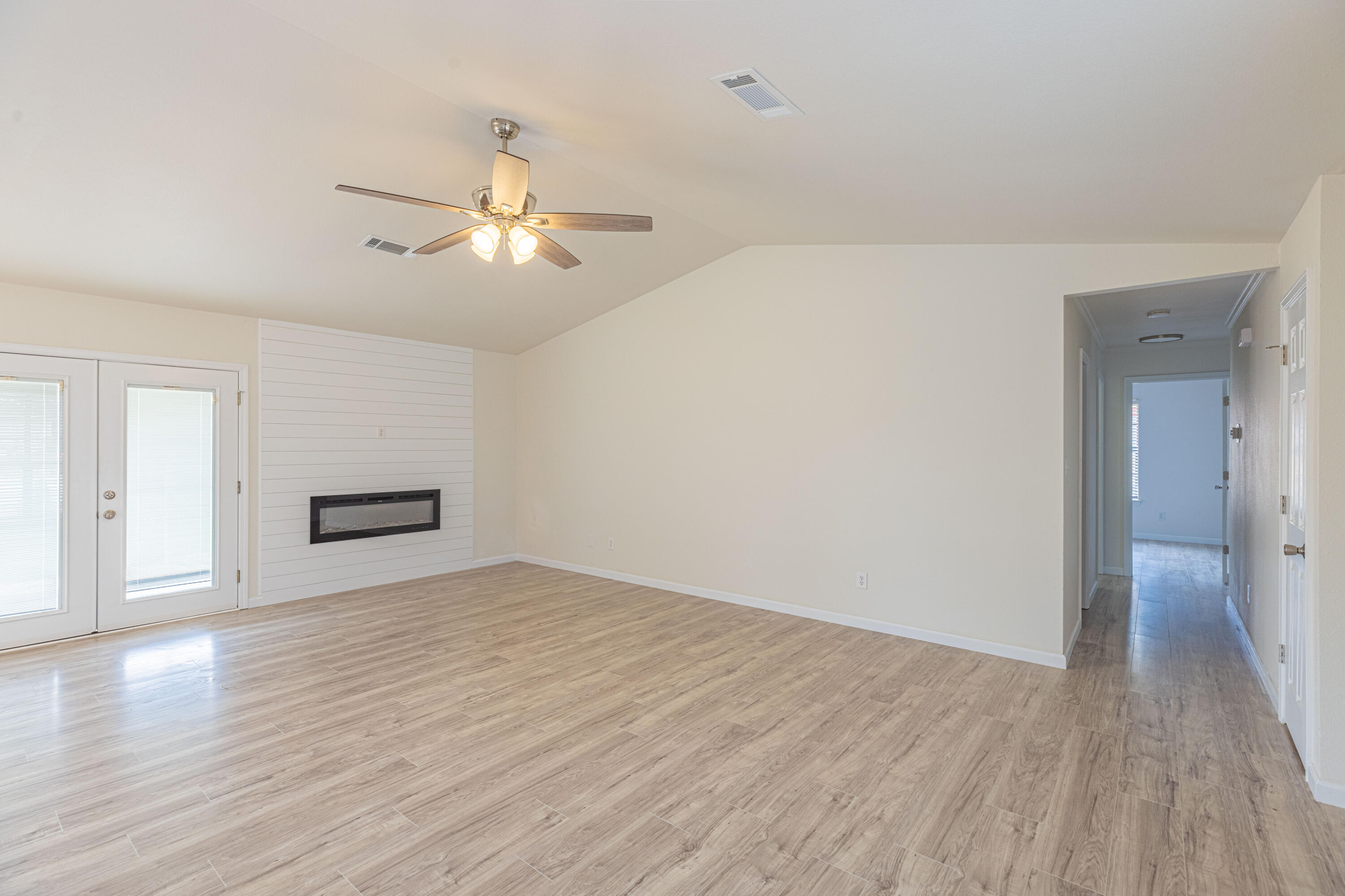 BAY MEADOWS - Residential