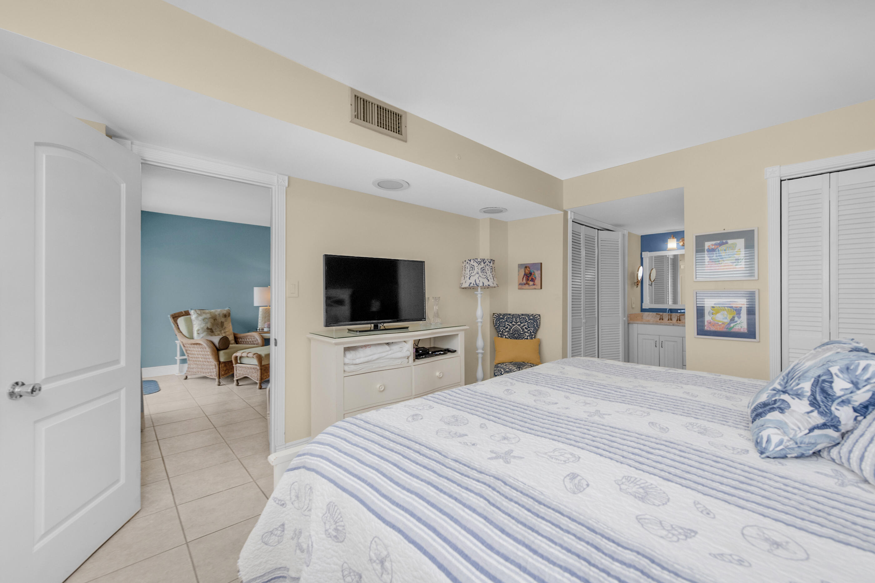 EL MATADOR CONDO - Residential