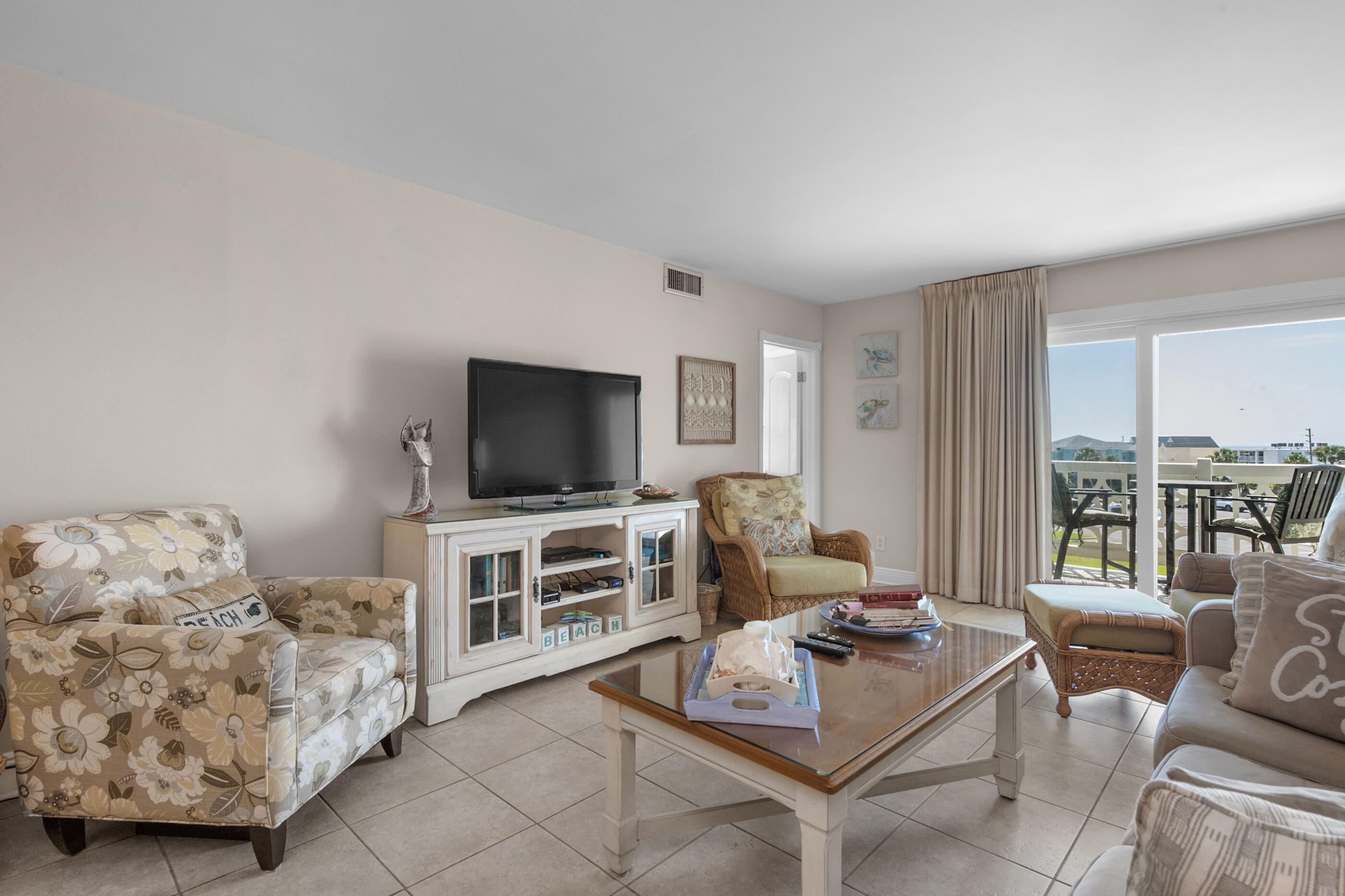 EL MATADOR CONDO - Residential