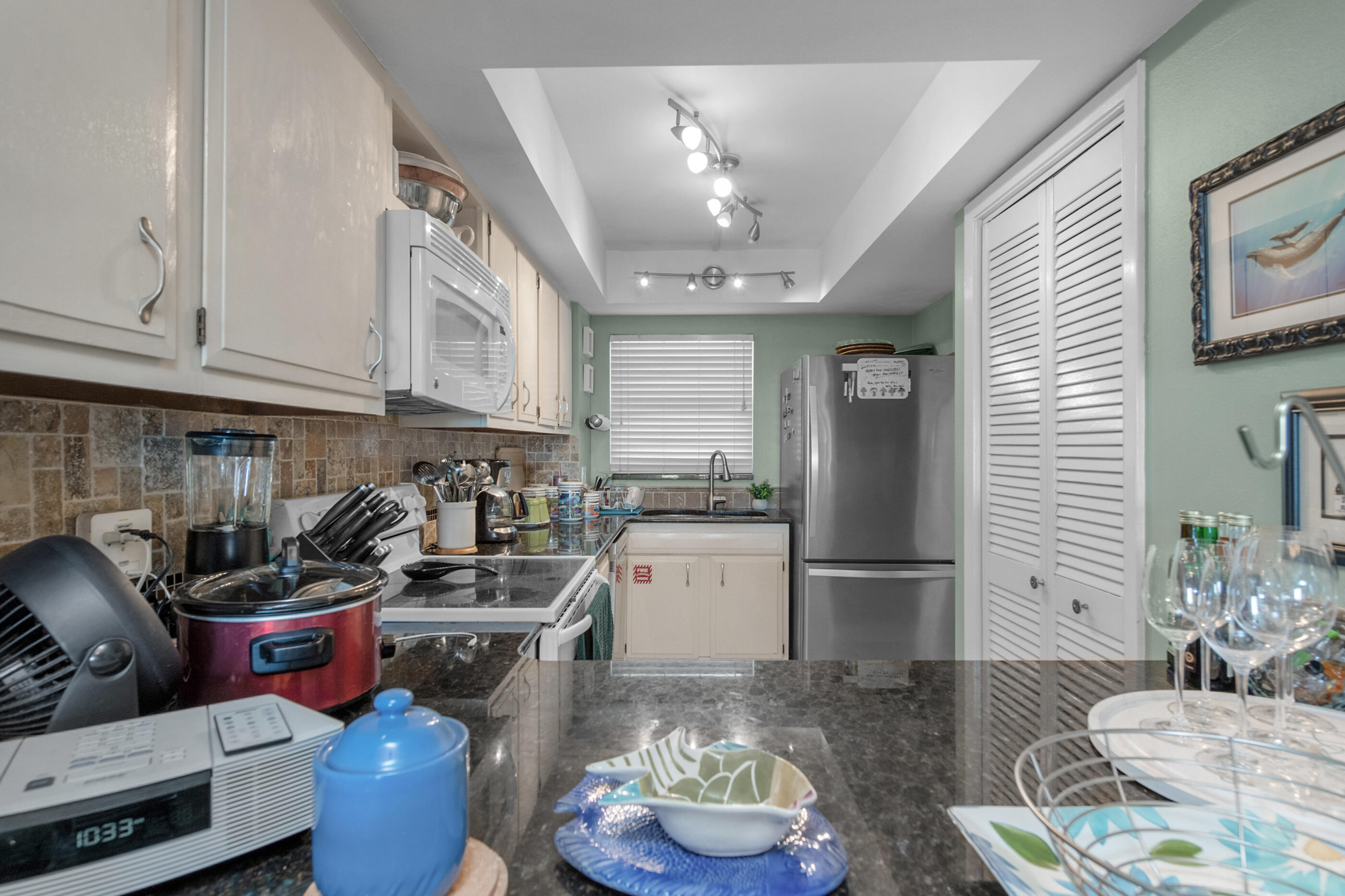 EL MATADOR CONDO - Residential